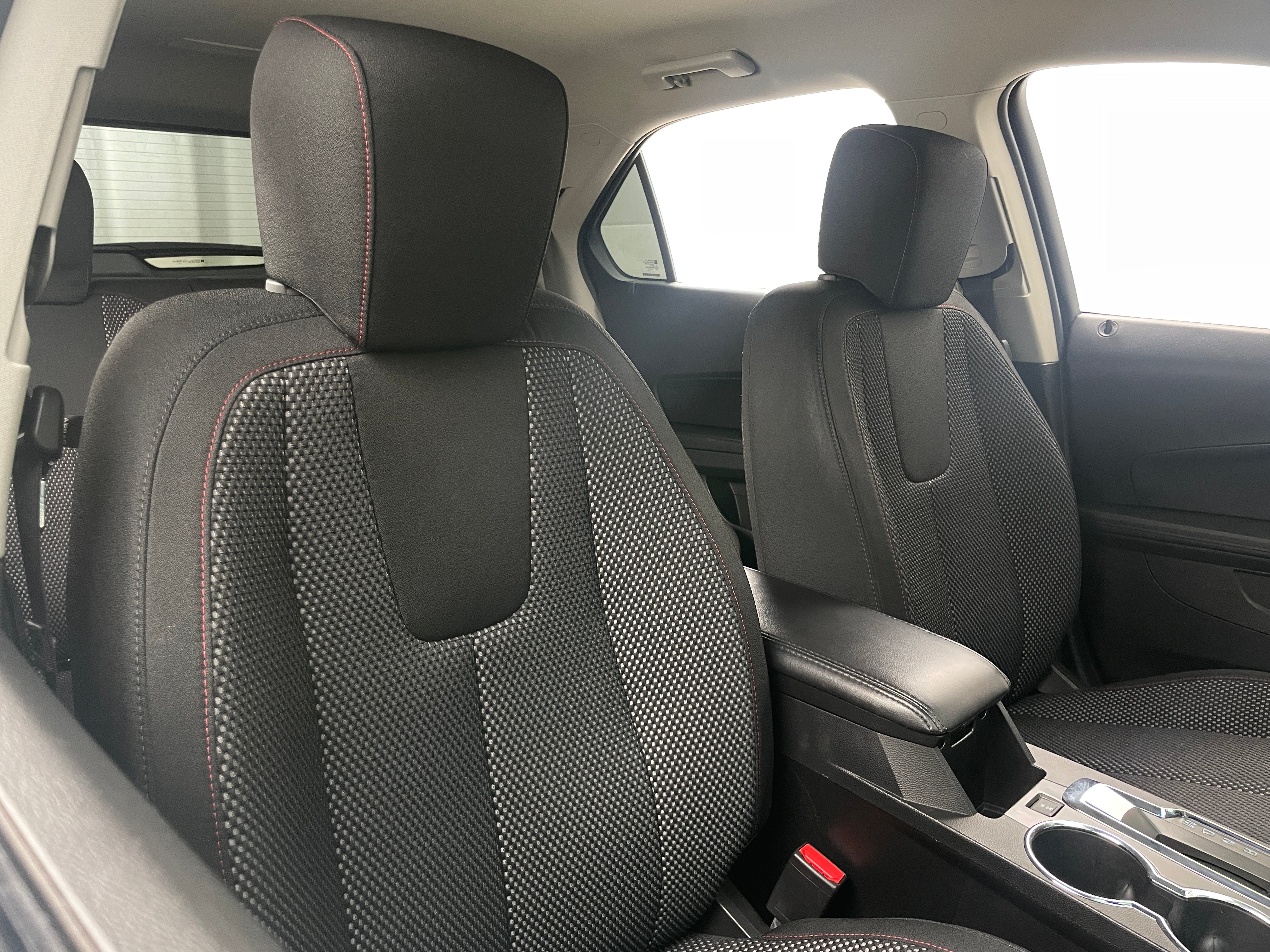 2017 Chevrolet Equinox LT 2