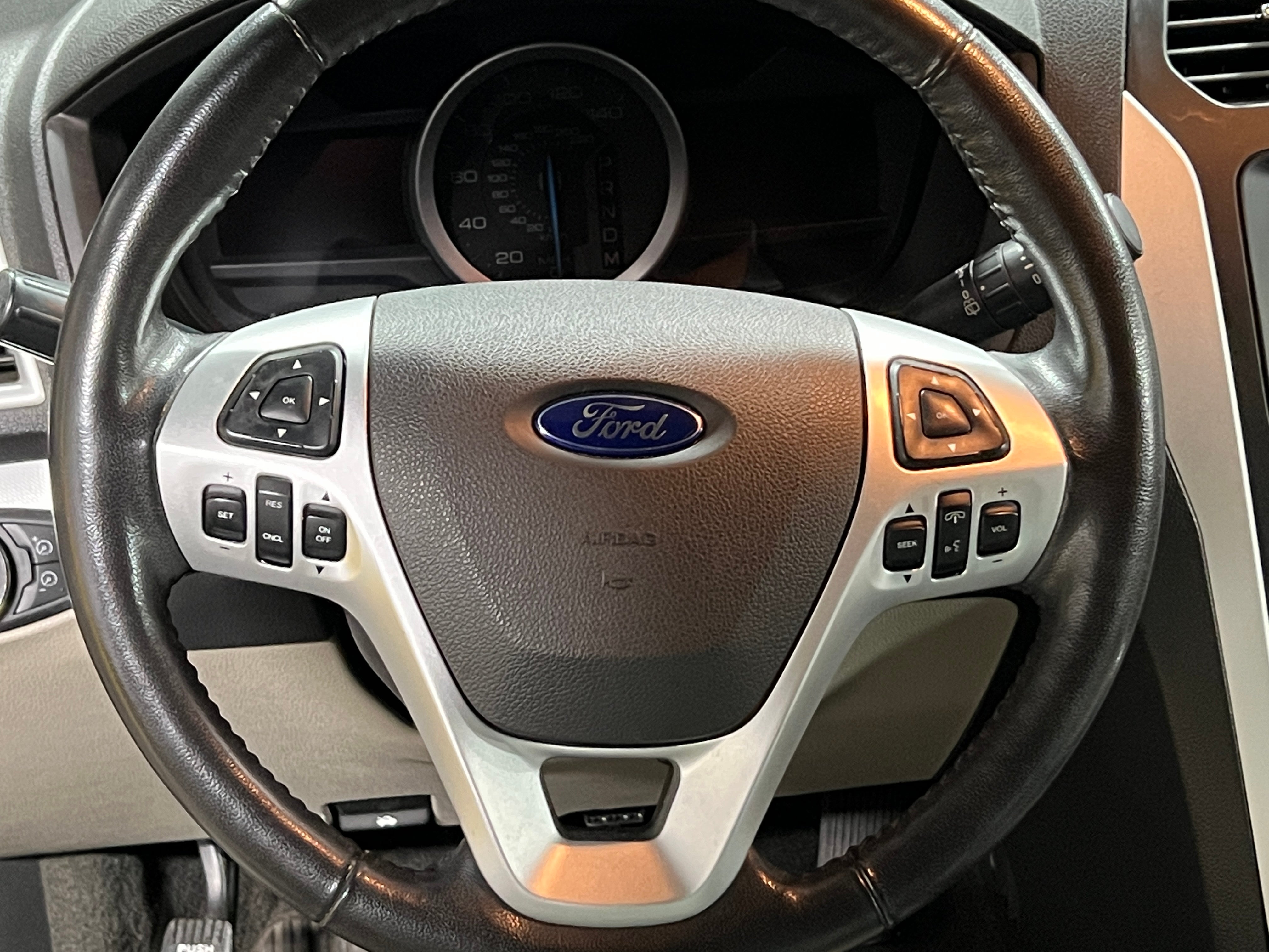 2012 Ford Explorer XLT 5