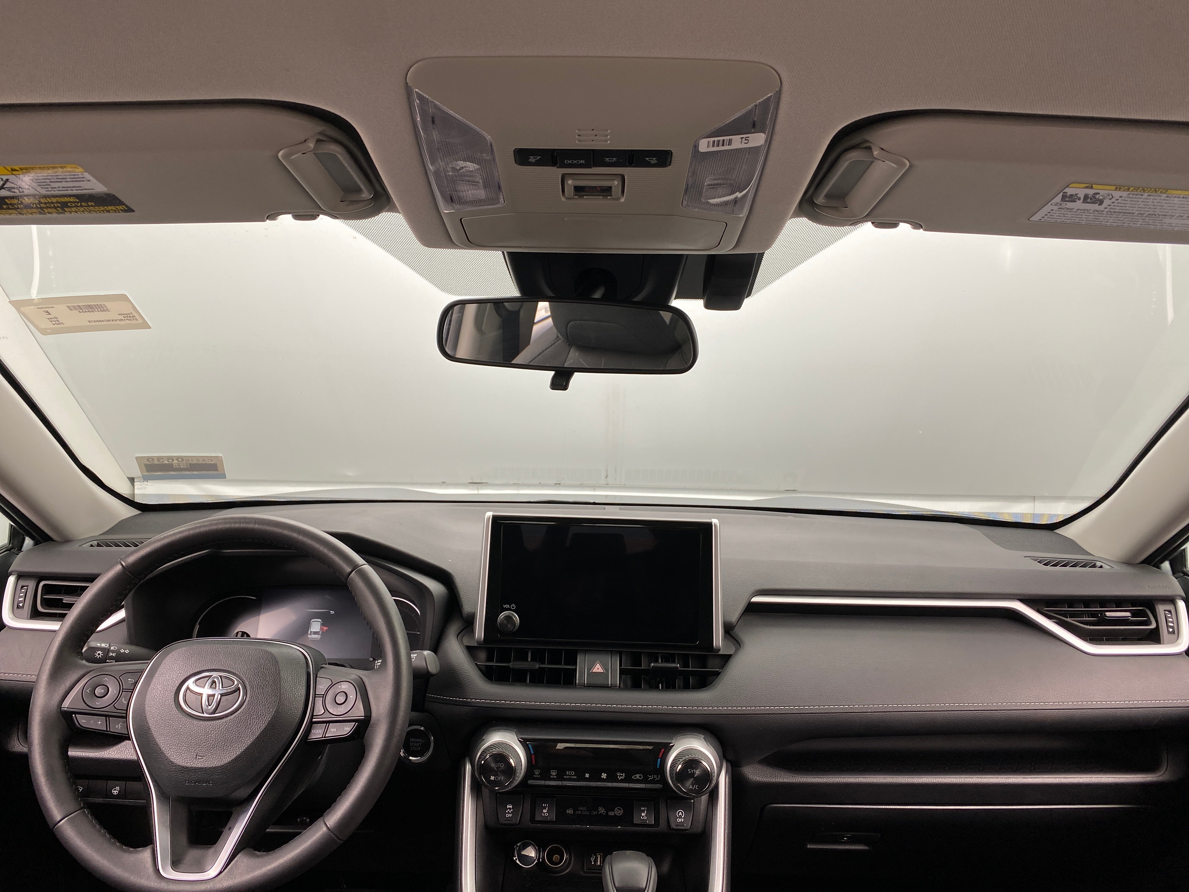 2024 Toyota RAV4 XLE 3