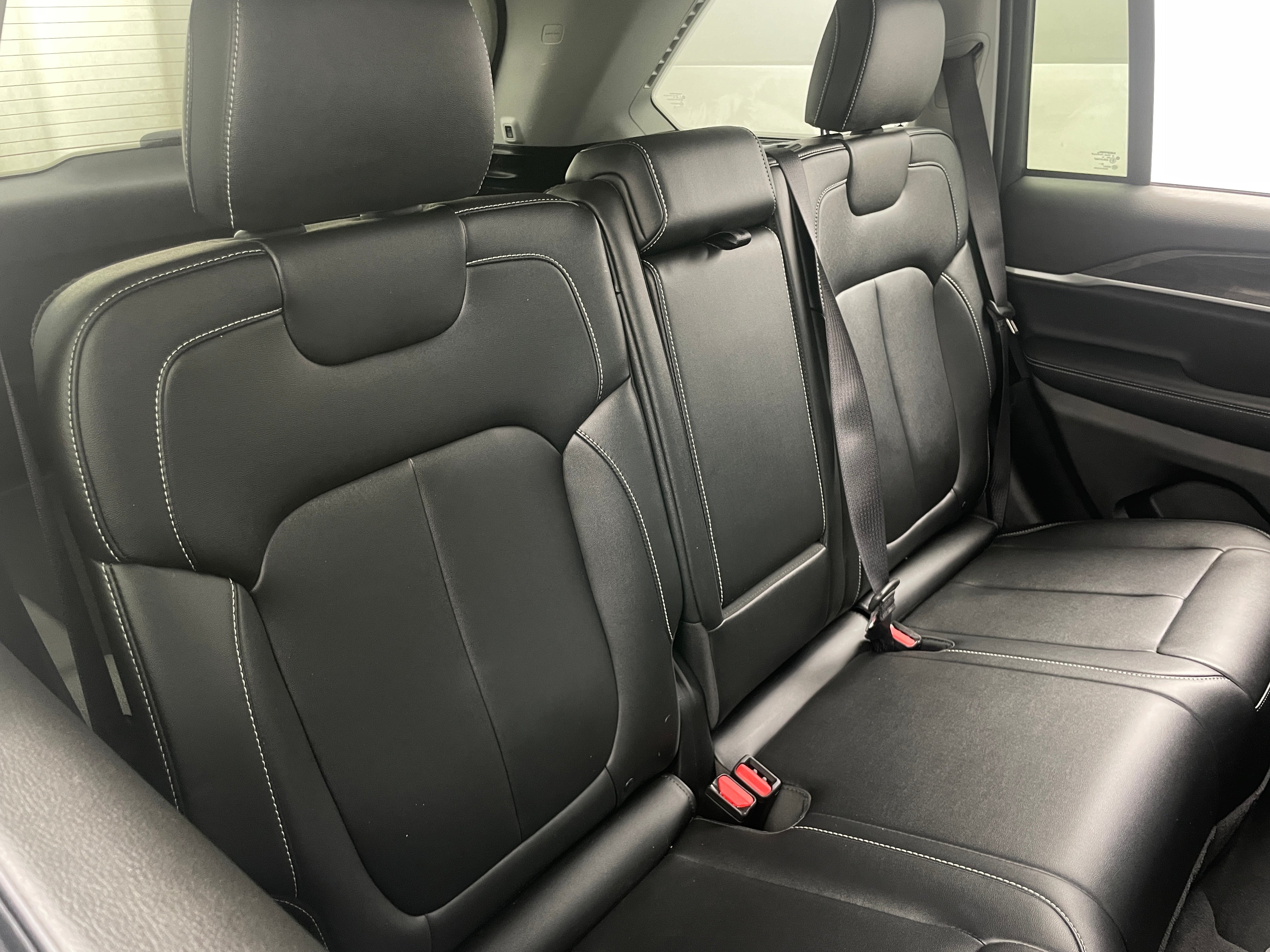 2023 Jeep Grand Cherokee Limited Edition 5