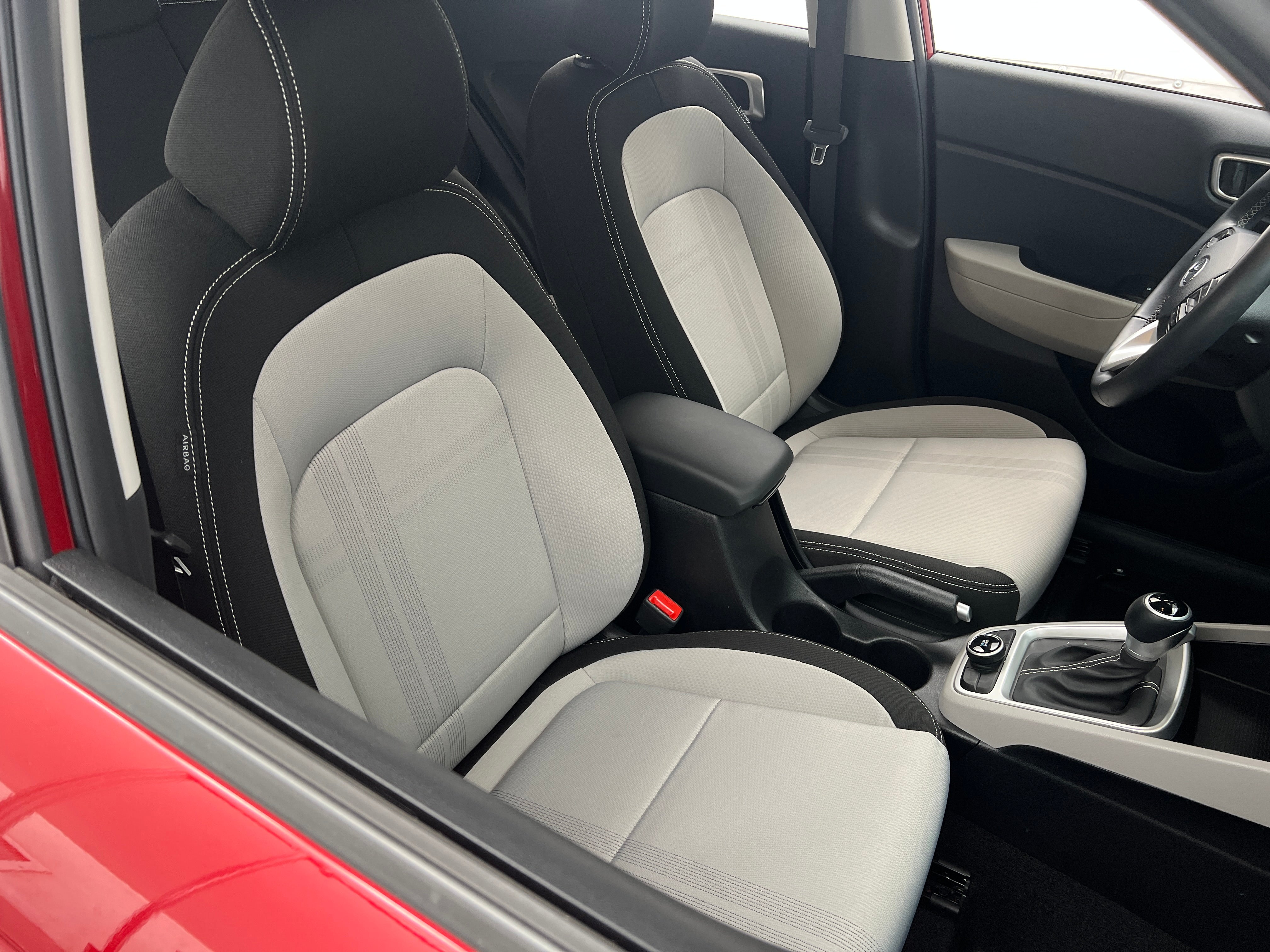 2024 Hyundai Venue SEL 2