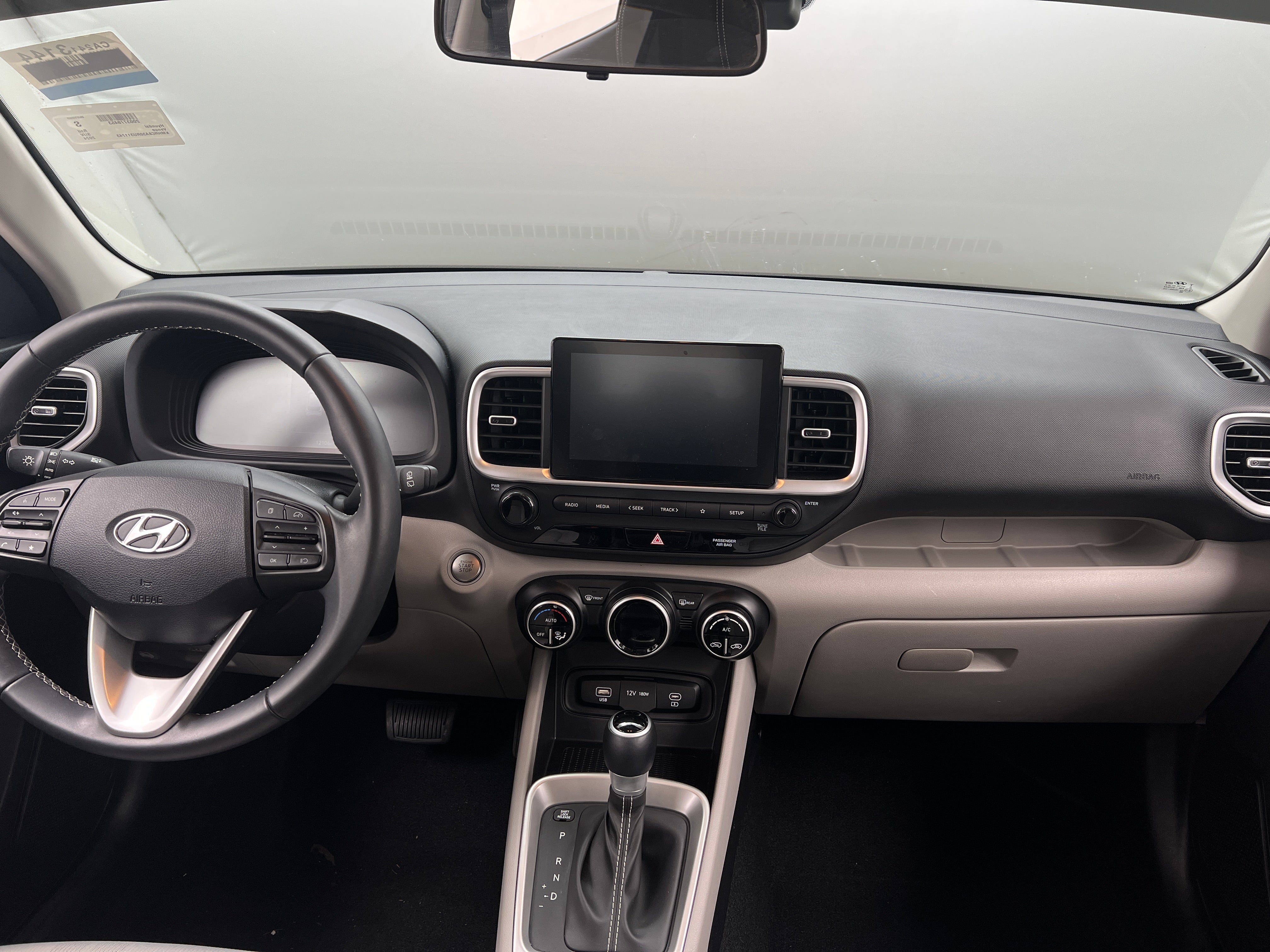 2024 Hyundai Venue SEL 3