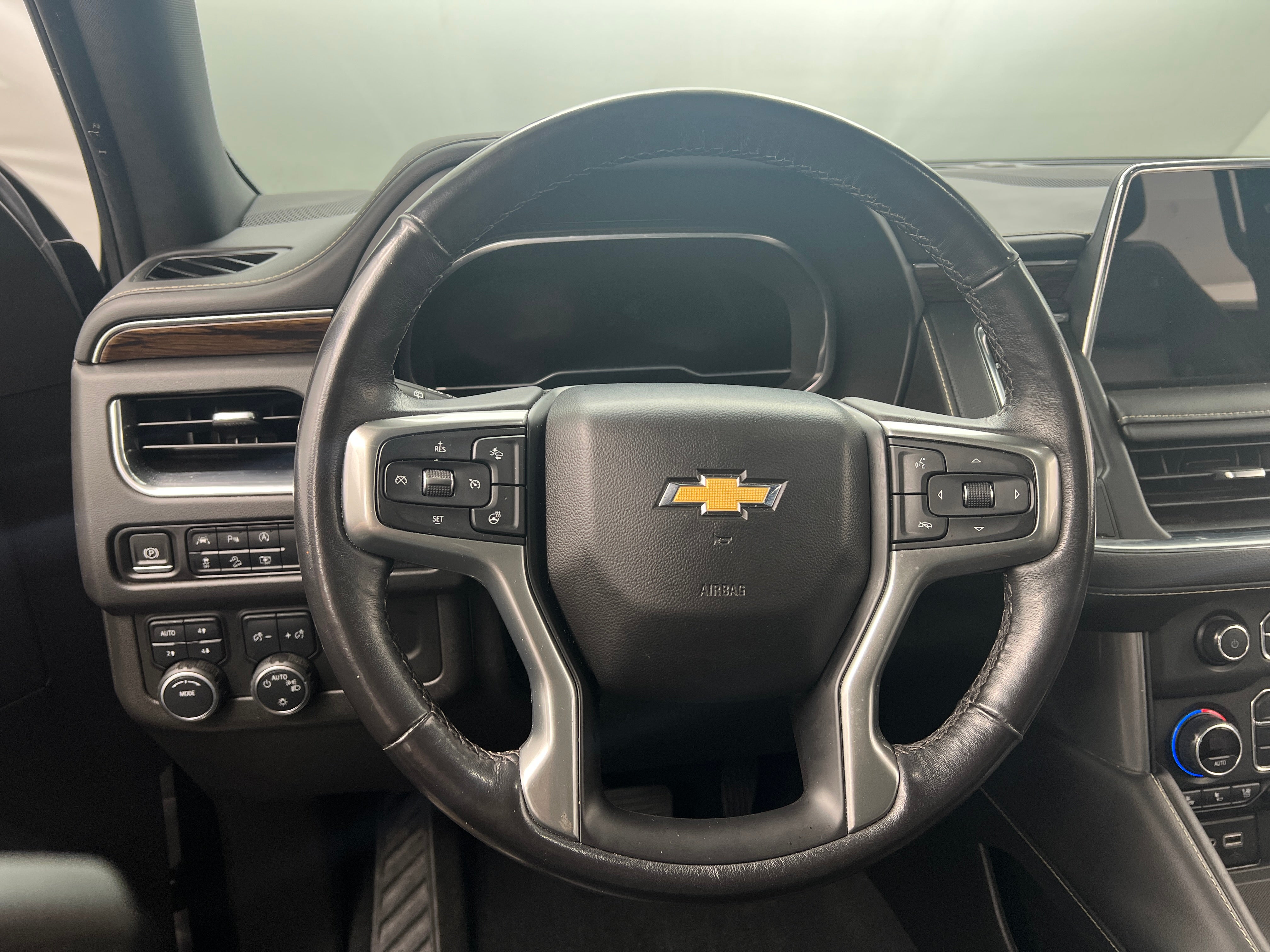 2023 Chevrolet Suburban Premier 4