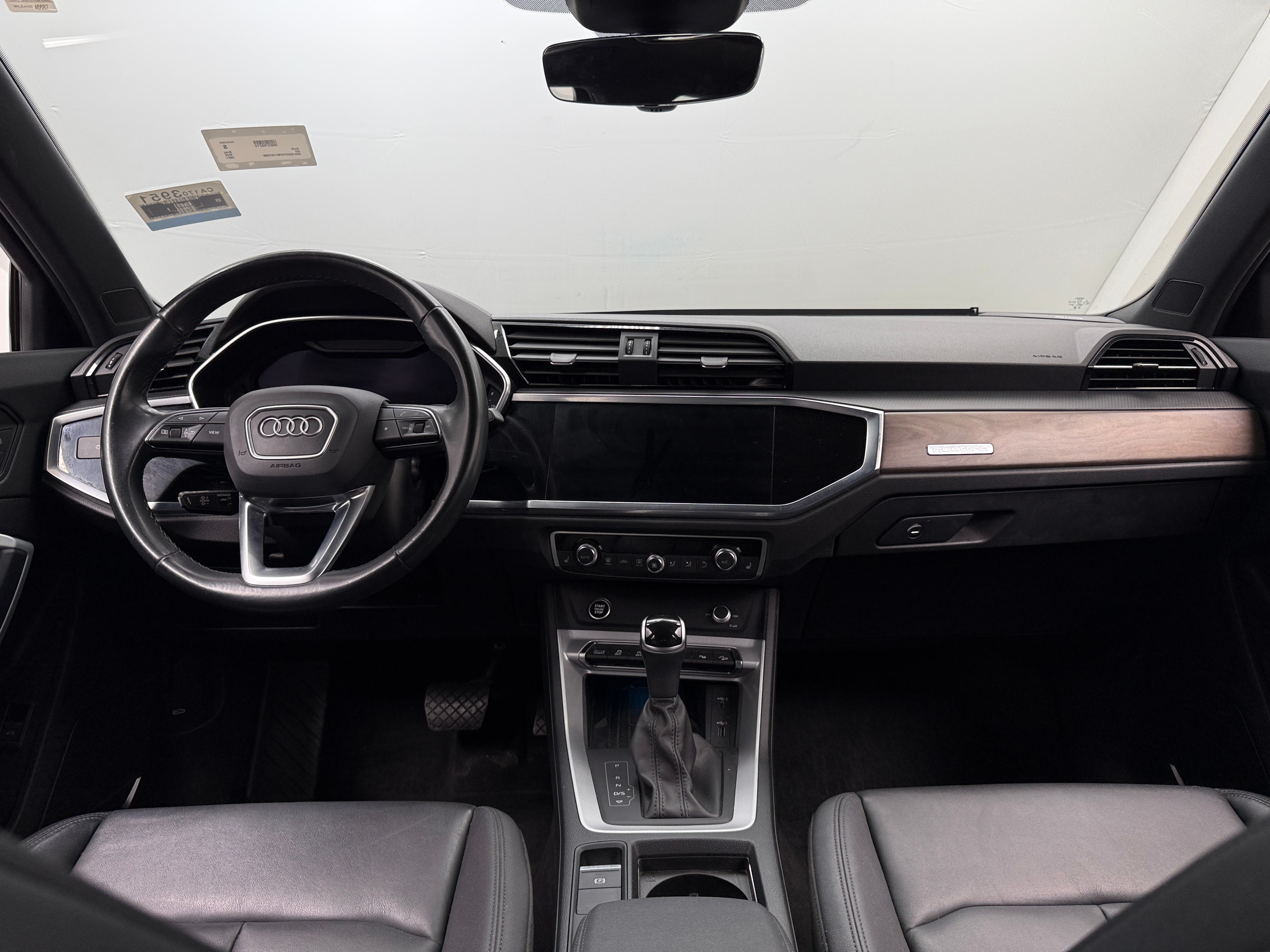 Thumbnail: 2021 Audi Q3 - 2