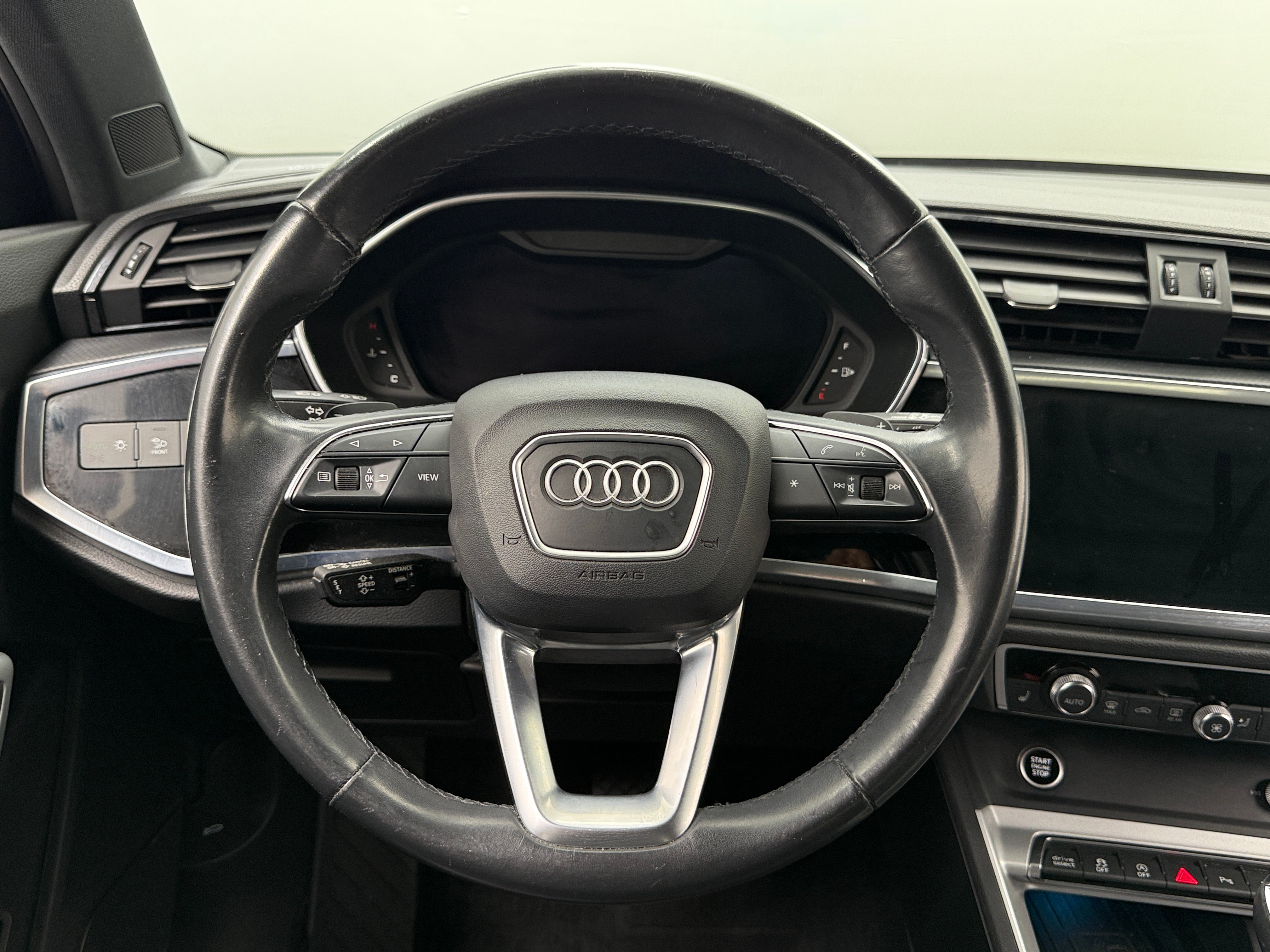 Thumbnail: 2021 Audi Q3 - 4