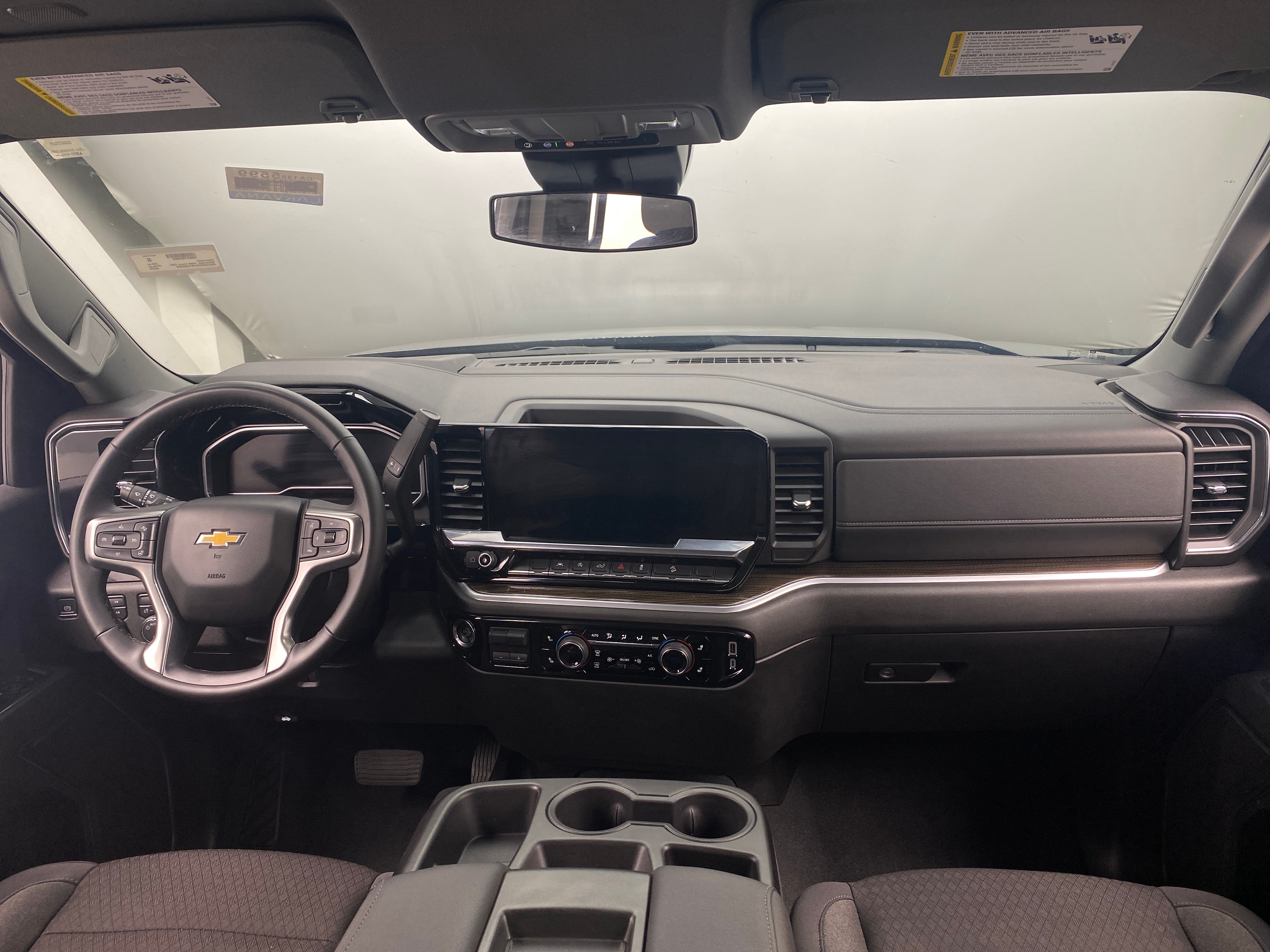 2024 Chevrolet Silverado 1500 LT 3