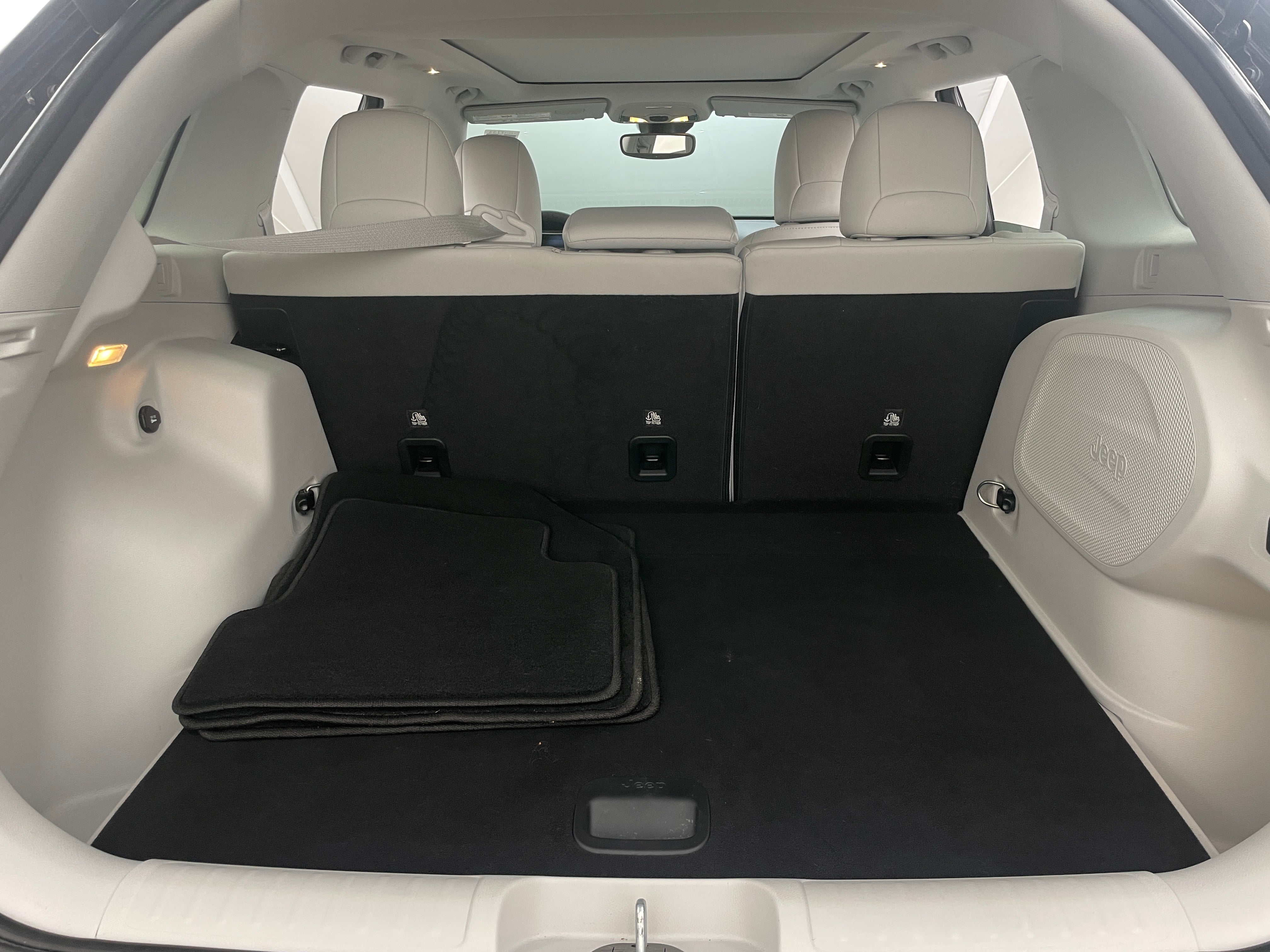 2022 Jeep Cherokee Latitude 6