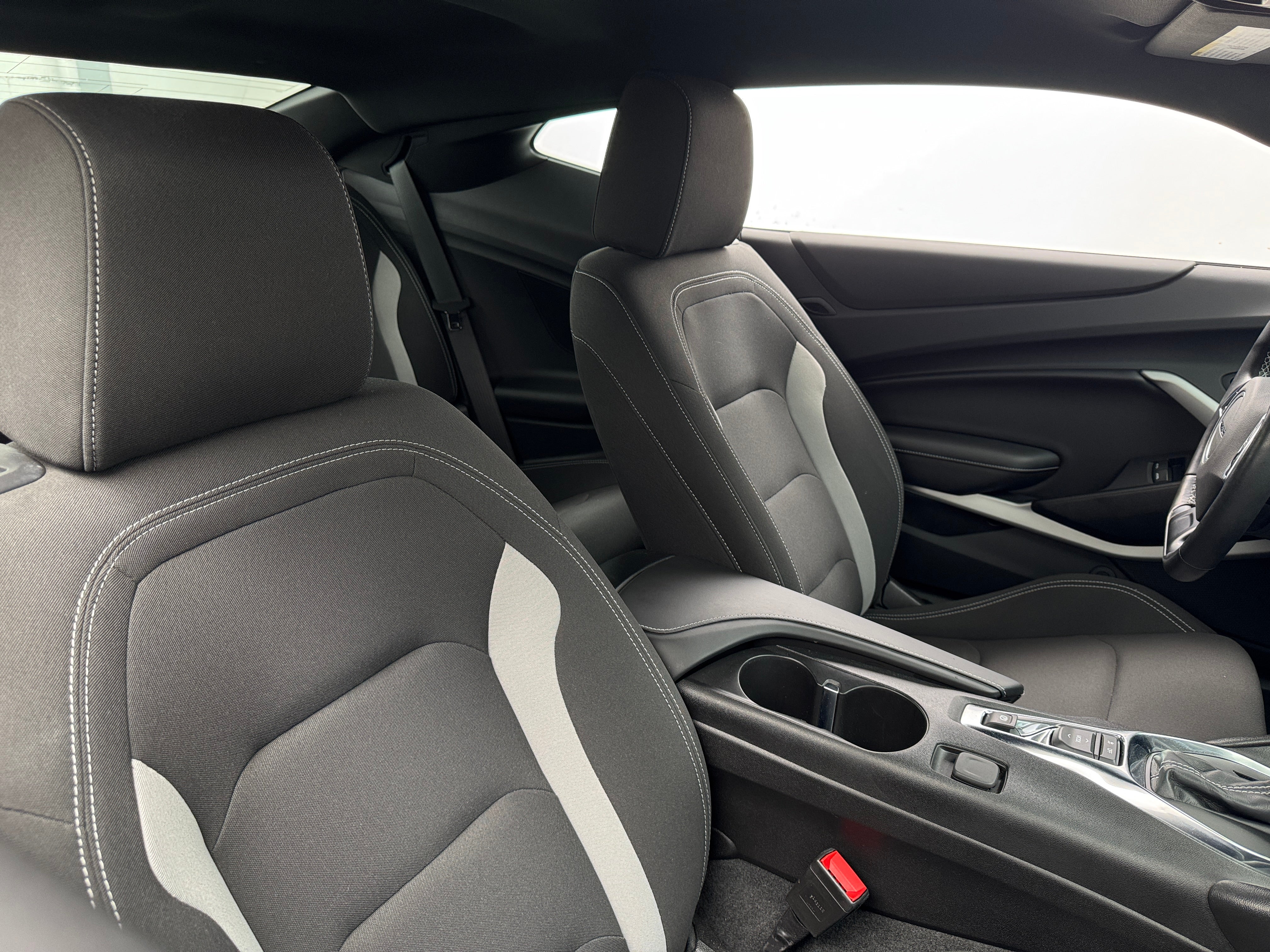 2022 Chevrolet Camaro  2