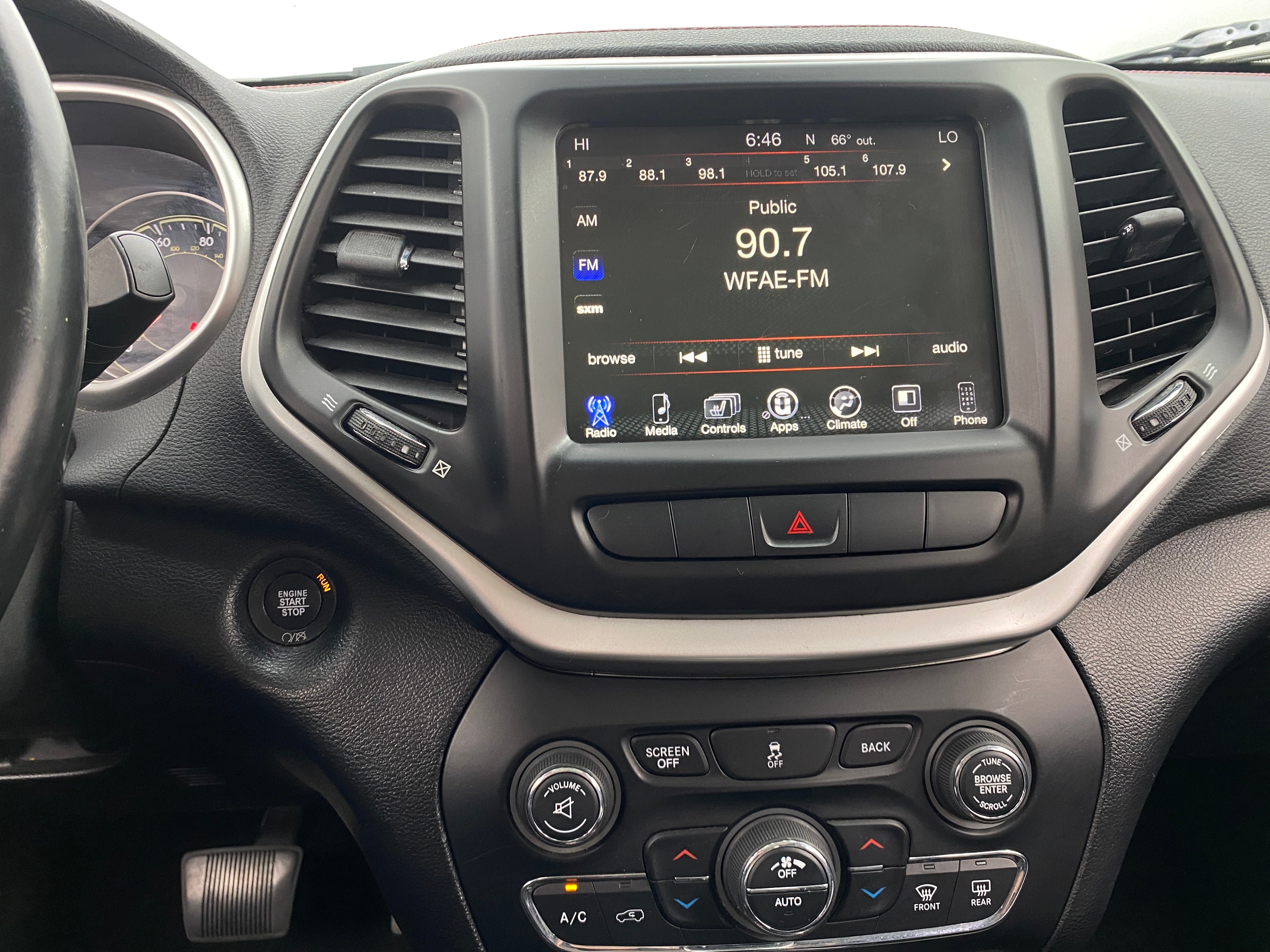 2014 Jeep Cherokee Trailhawk 3