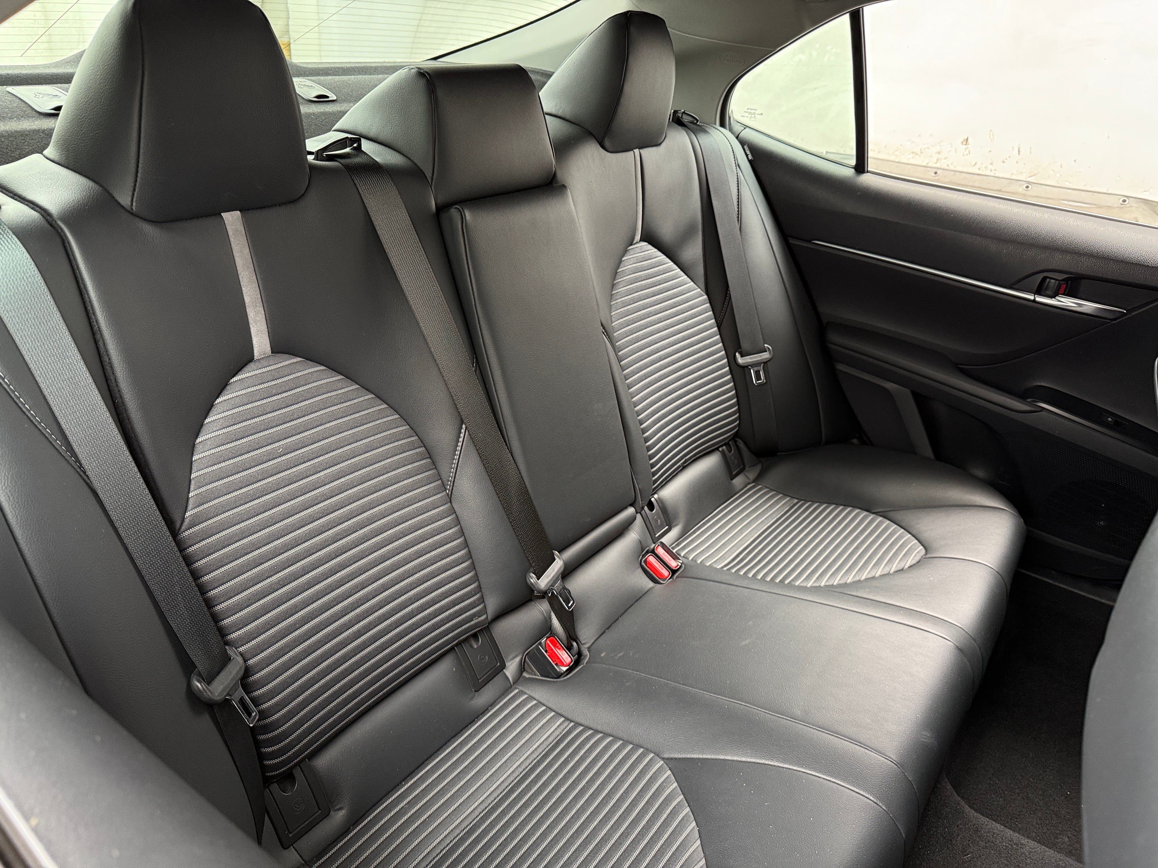 2019 Toyota Camry SE 6