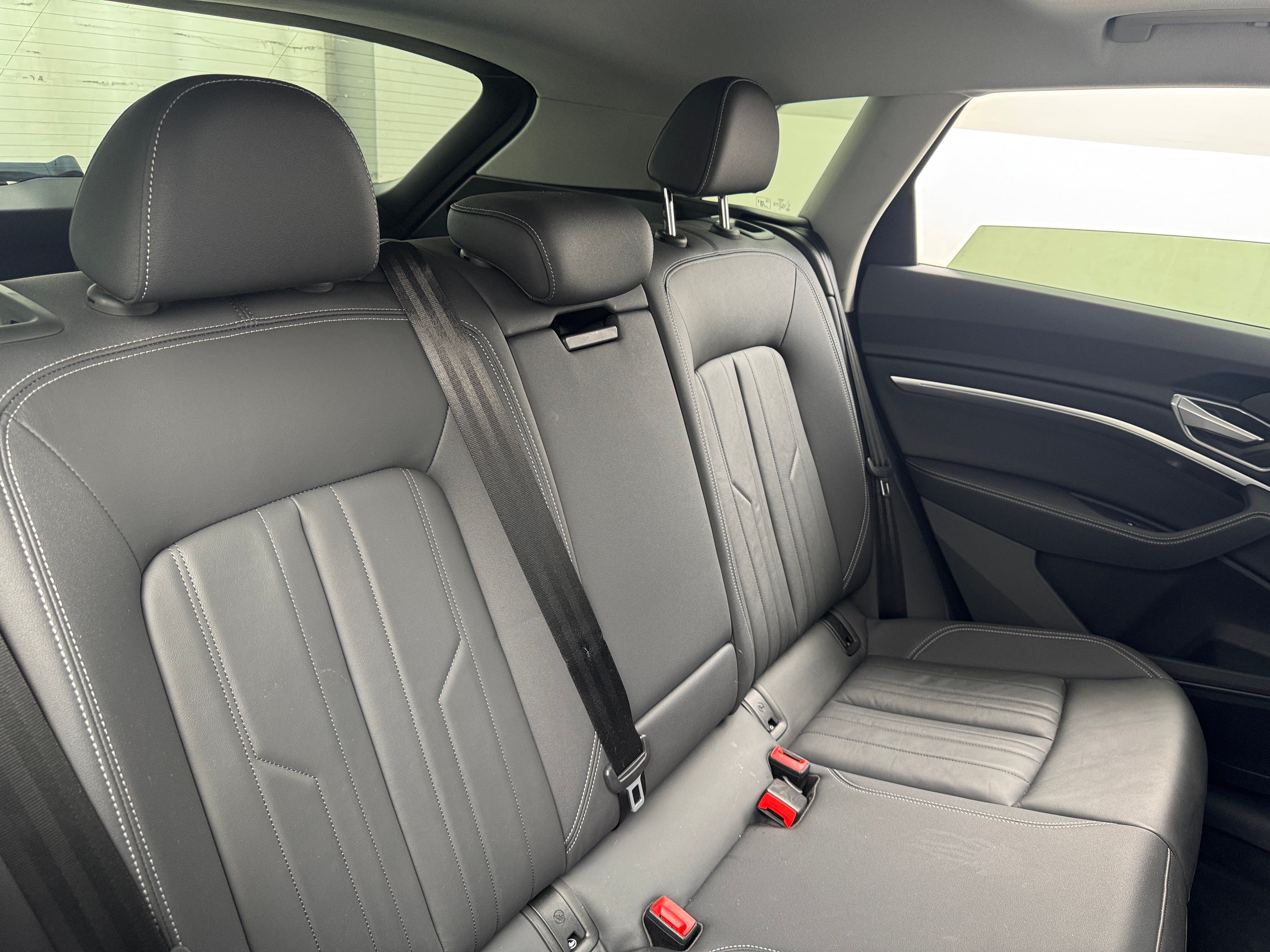 2021 Audi e-tron Premium 6