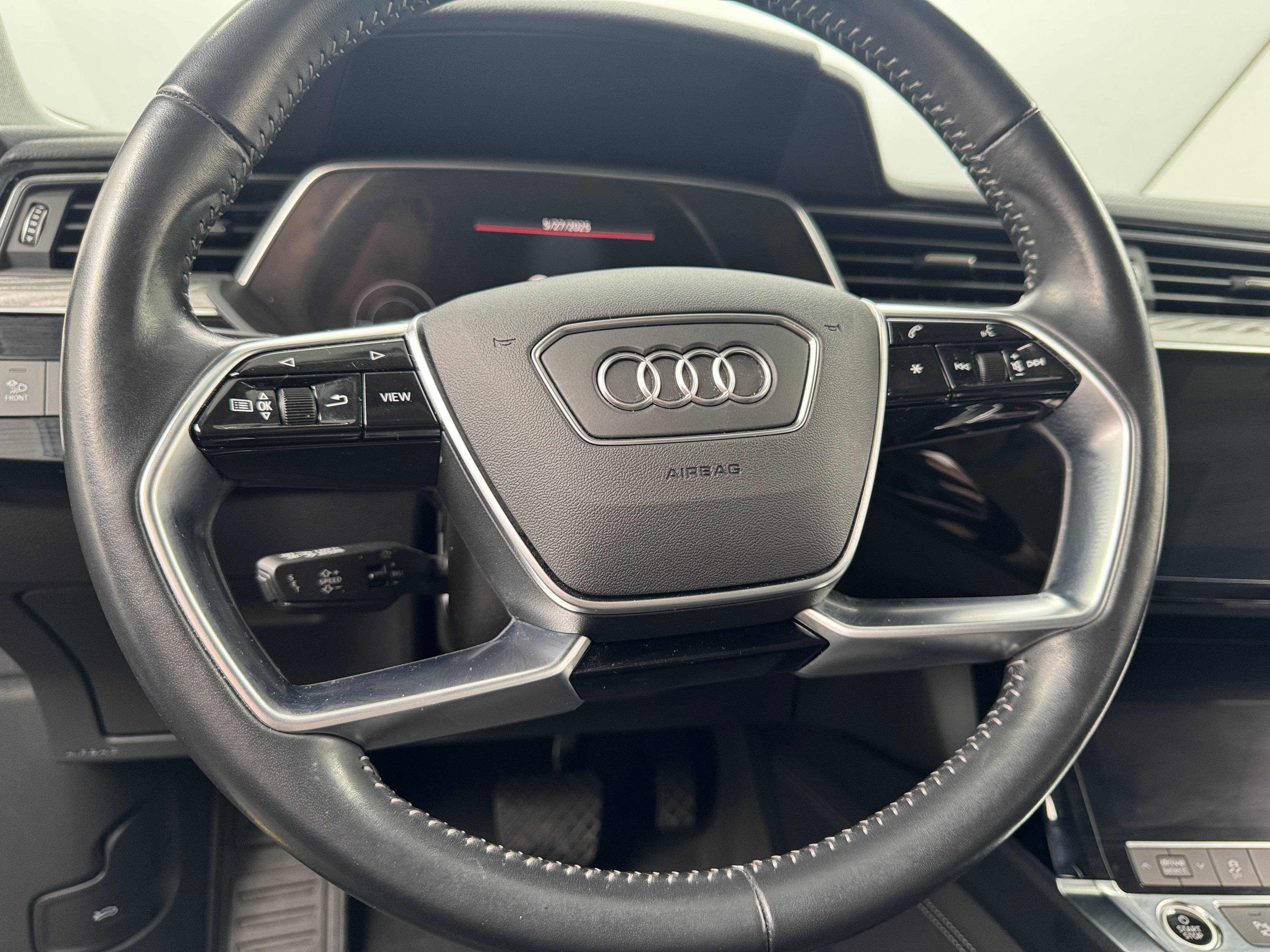 2021 Audi e-tron Premium 5