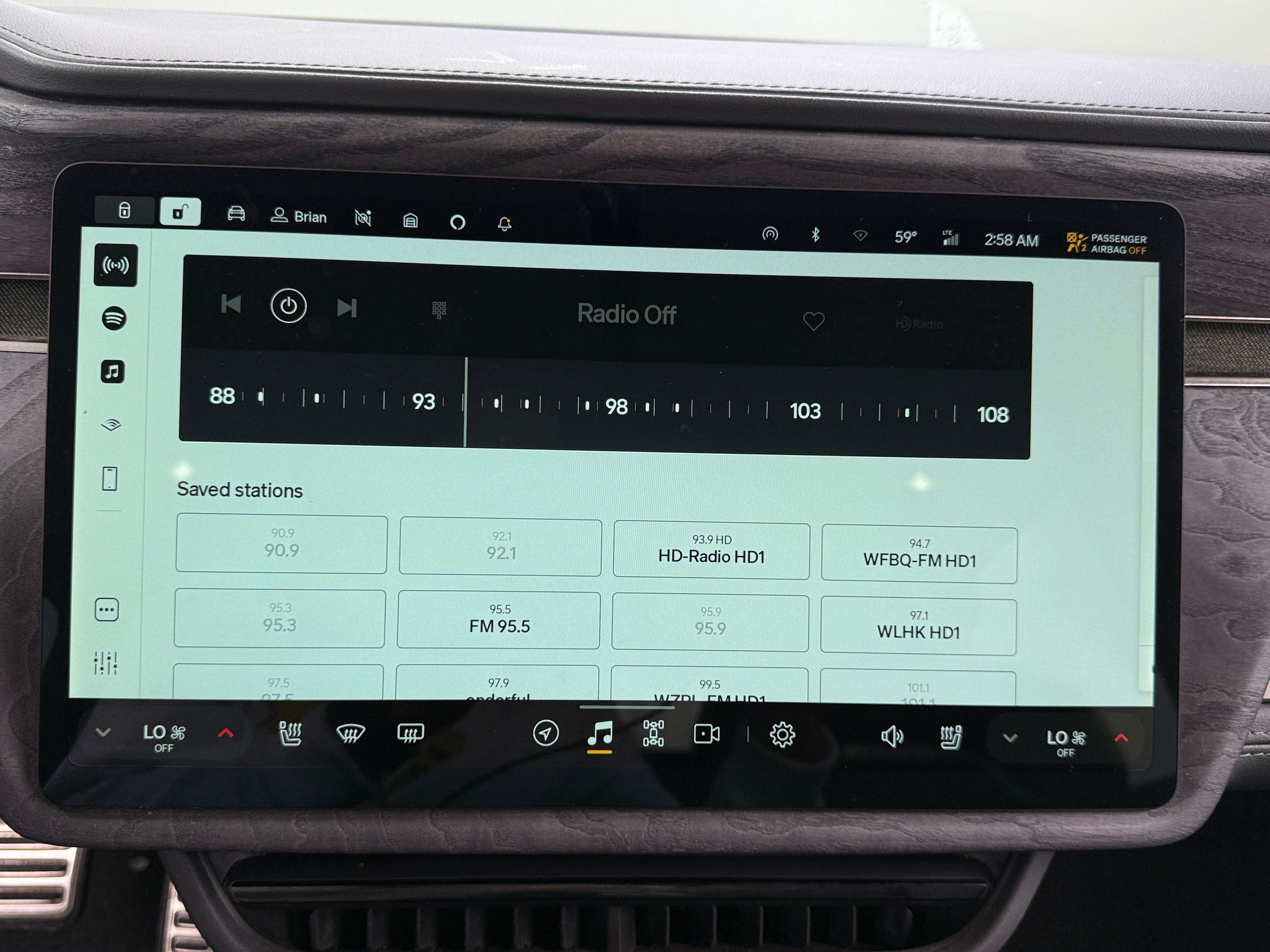 2022 Rivian R1T Adventure 3