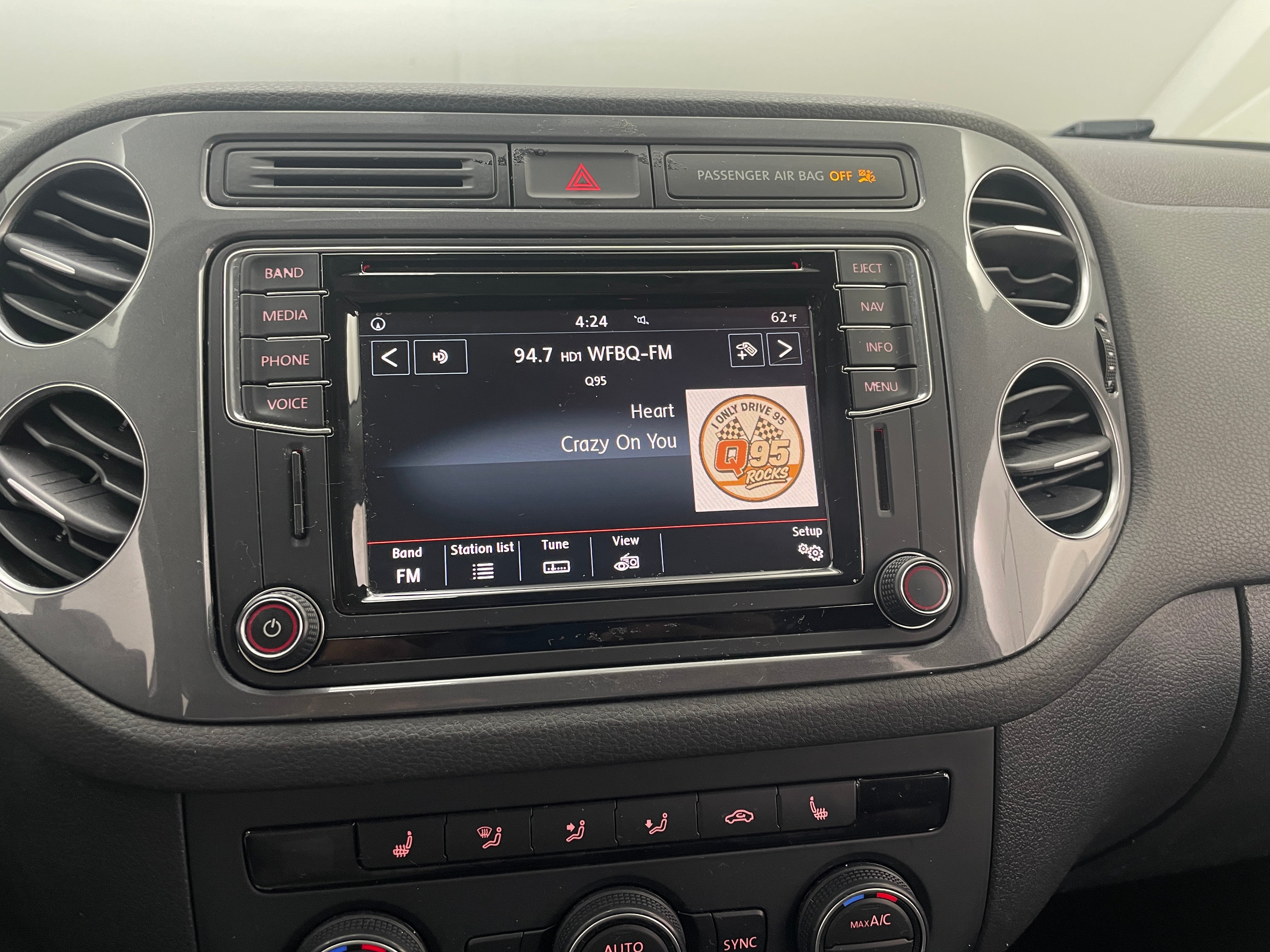 2017 Volkswagen Tiguan Sport 3