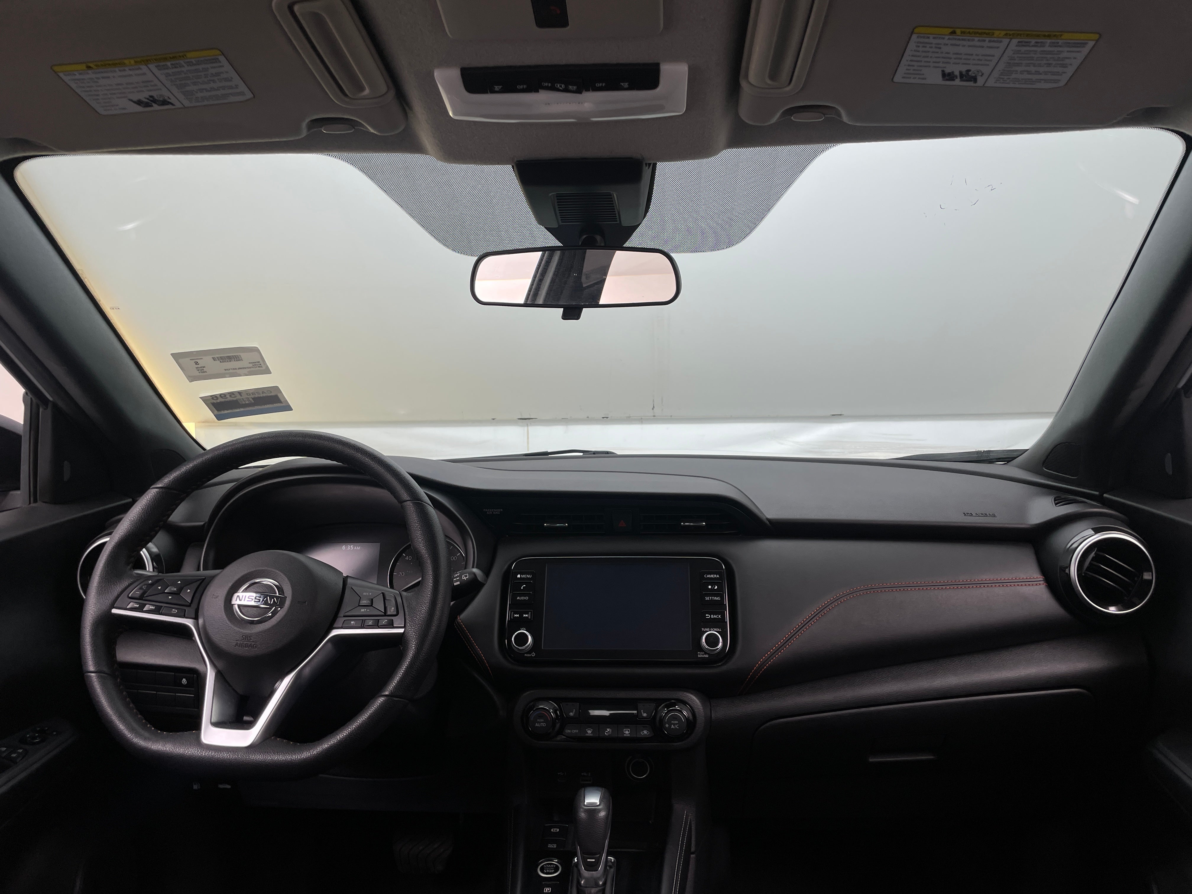 2021 Nissan Kicks SR 3