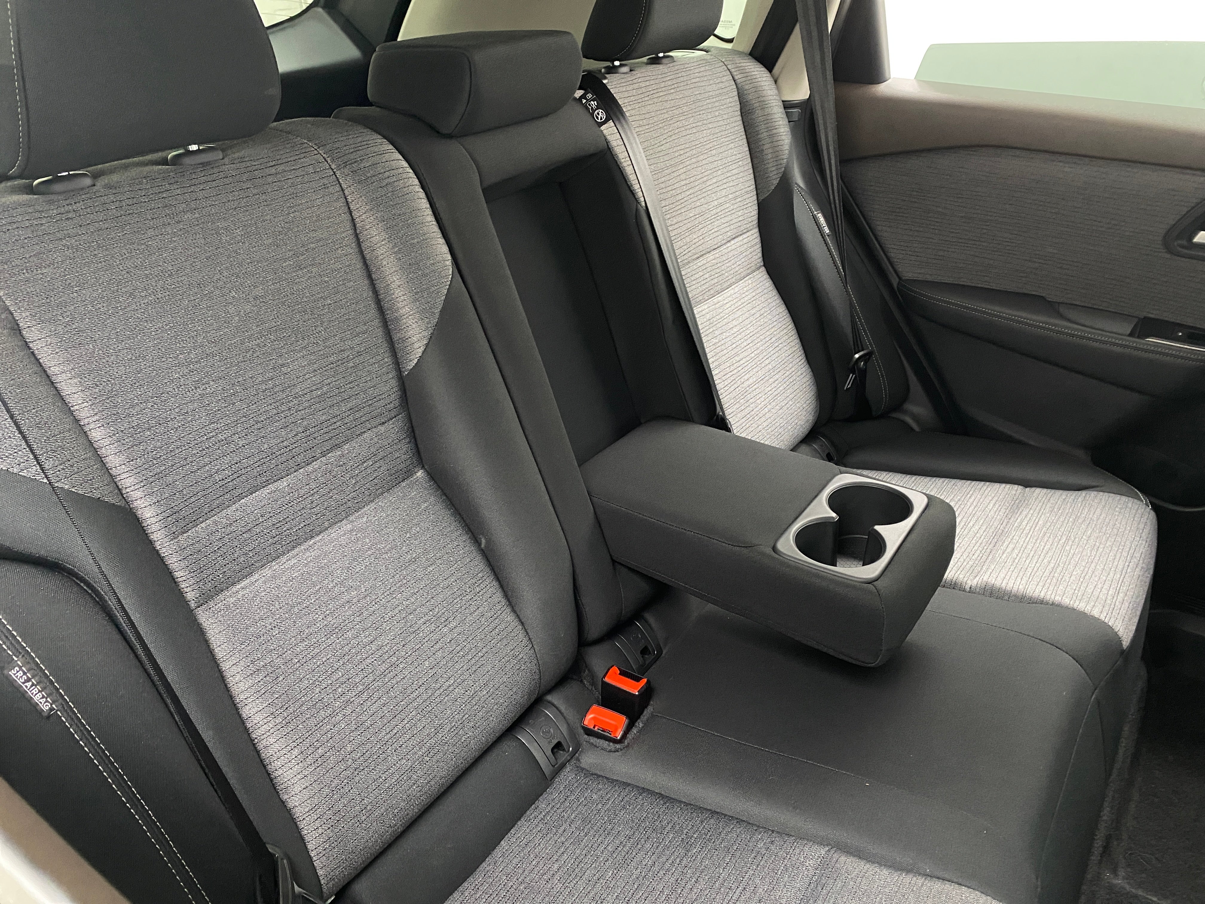 2022 Nissan Rogue SV 6