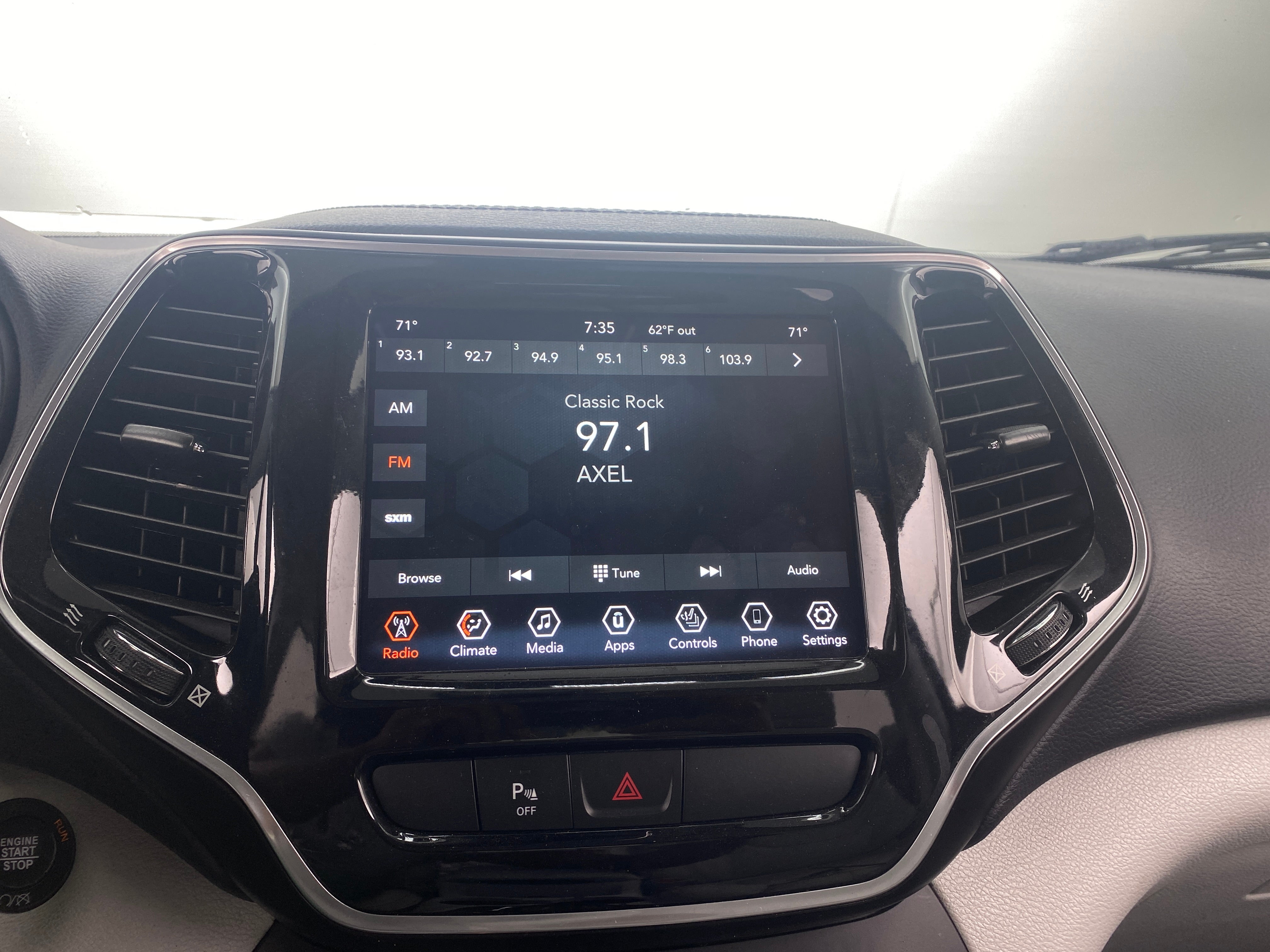 2020 Jeep Cherokee Limited Edition 3