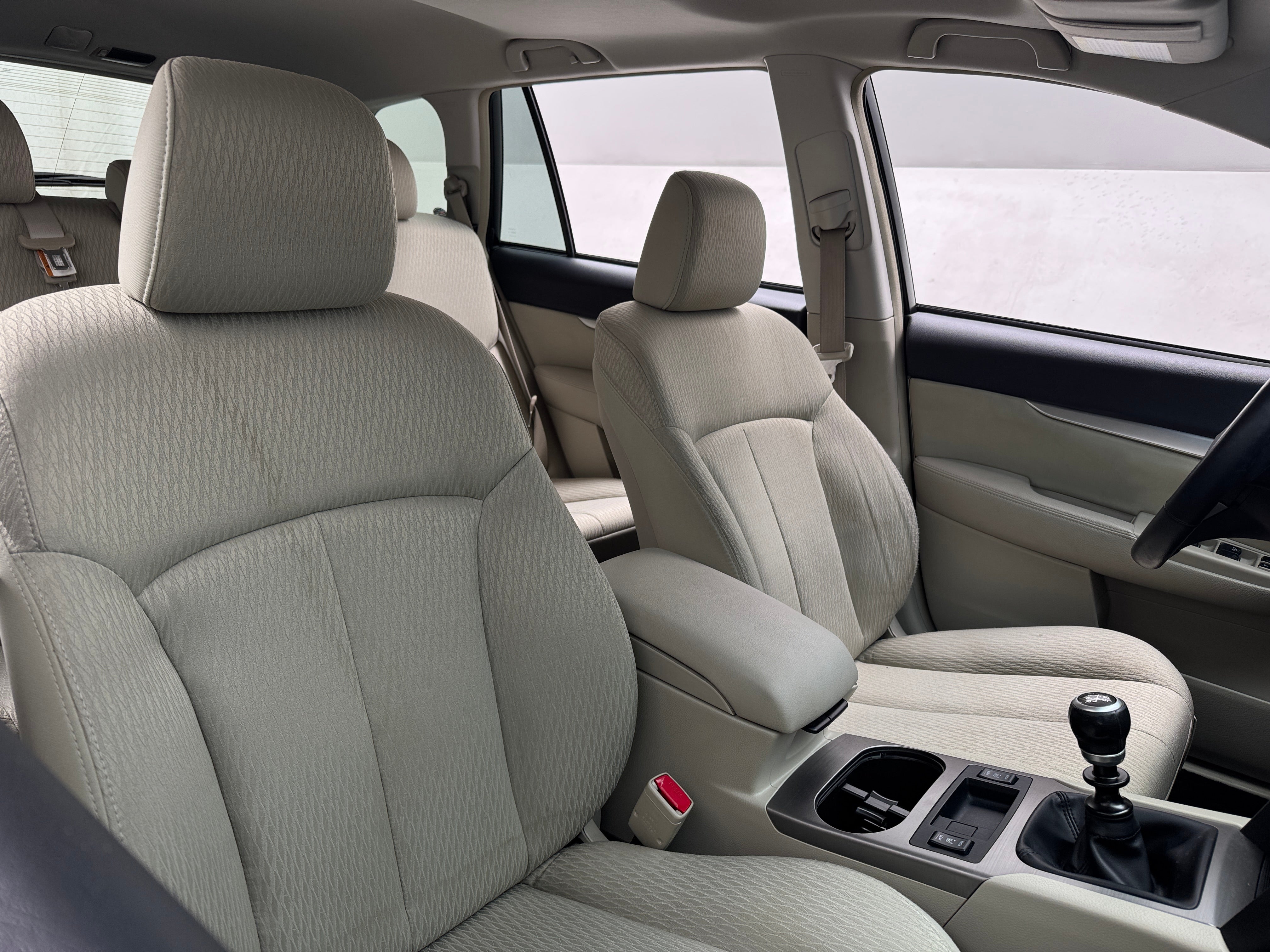 2010 Subaru Outback Premium 2