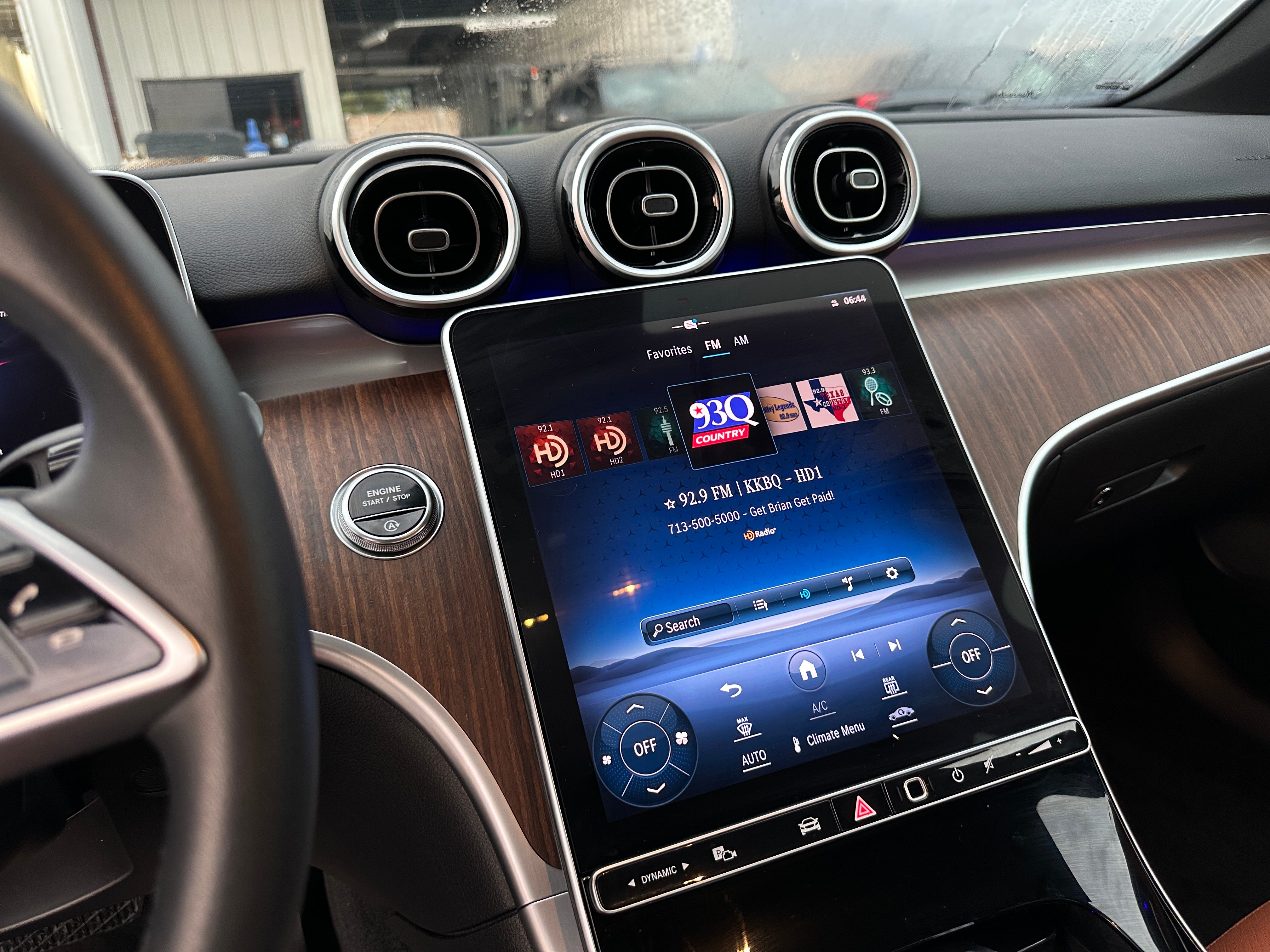 Thumbnail: 2023 Mercedes-Benz C-Class - 3