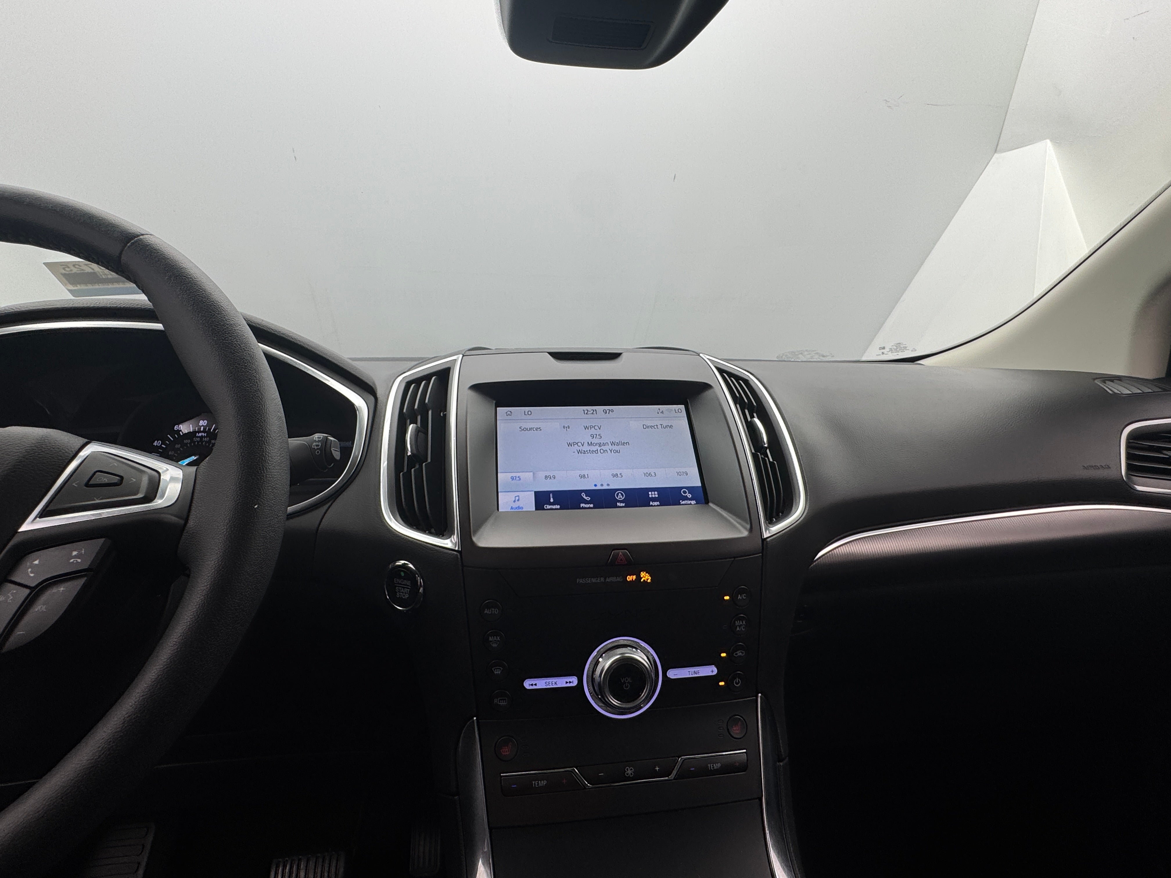 2020 Ford Edge Titanium 3