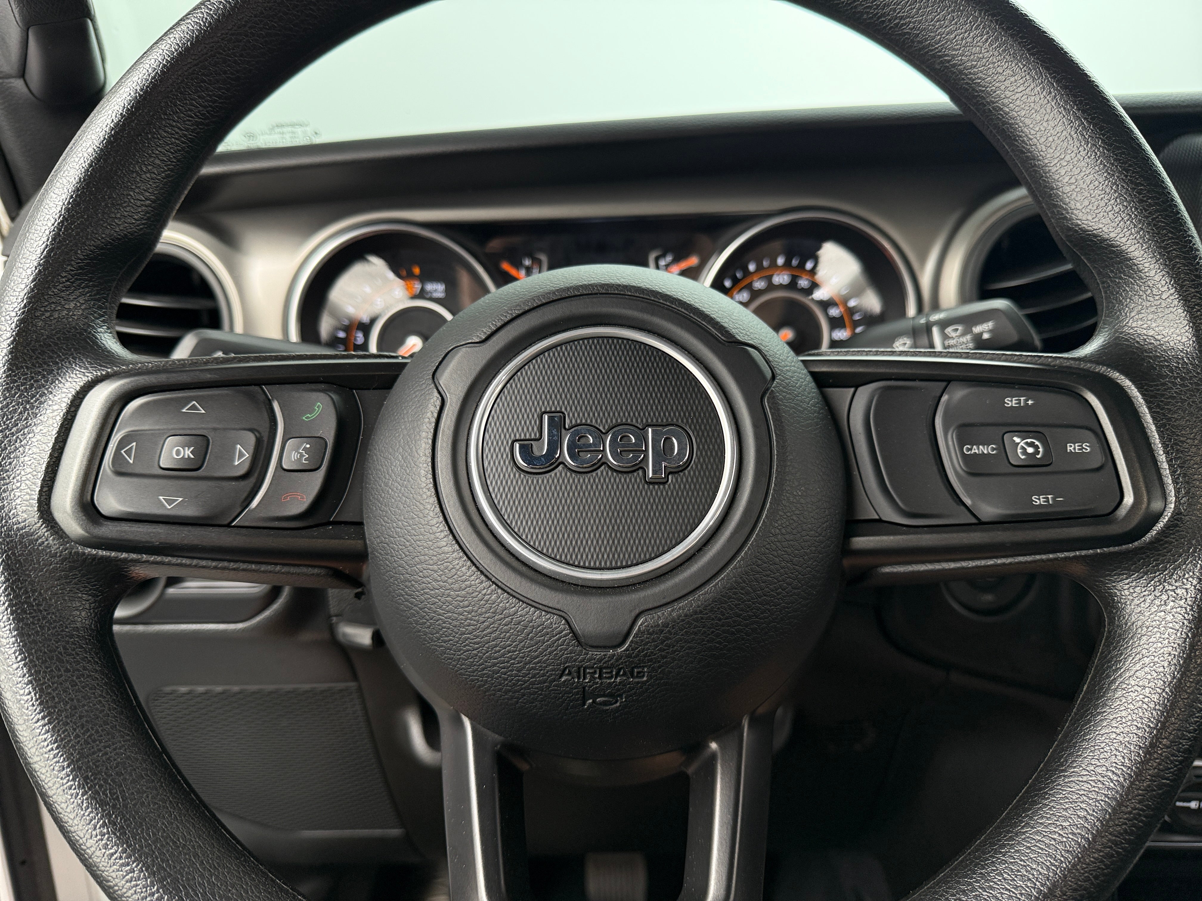 2022 Jeep Gladiator Sport 5