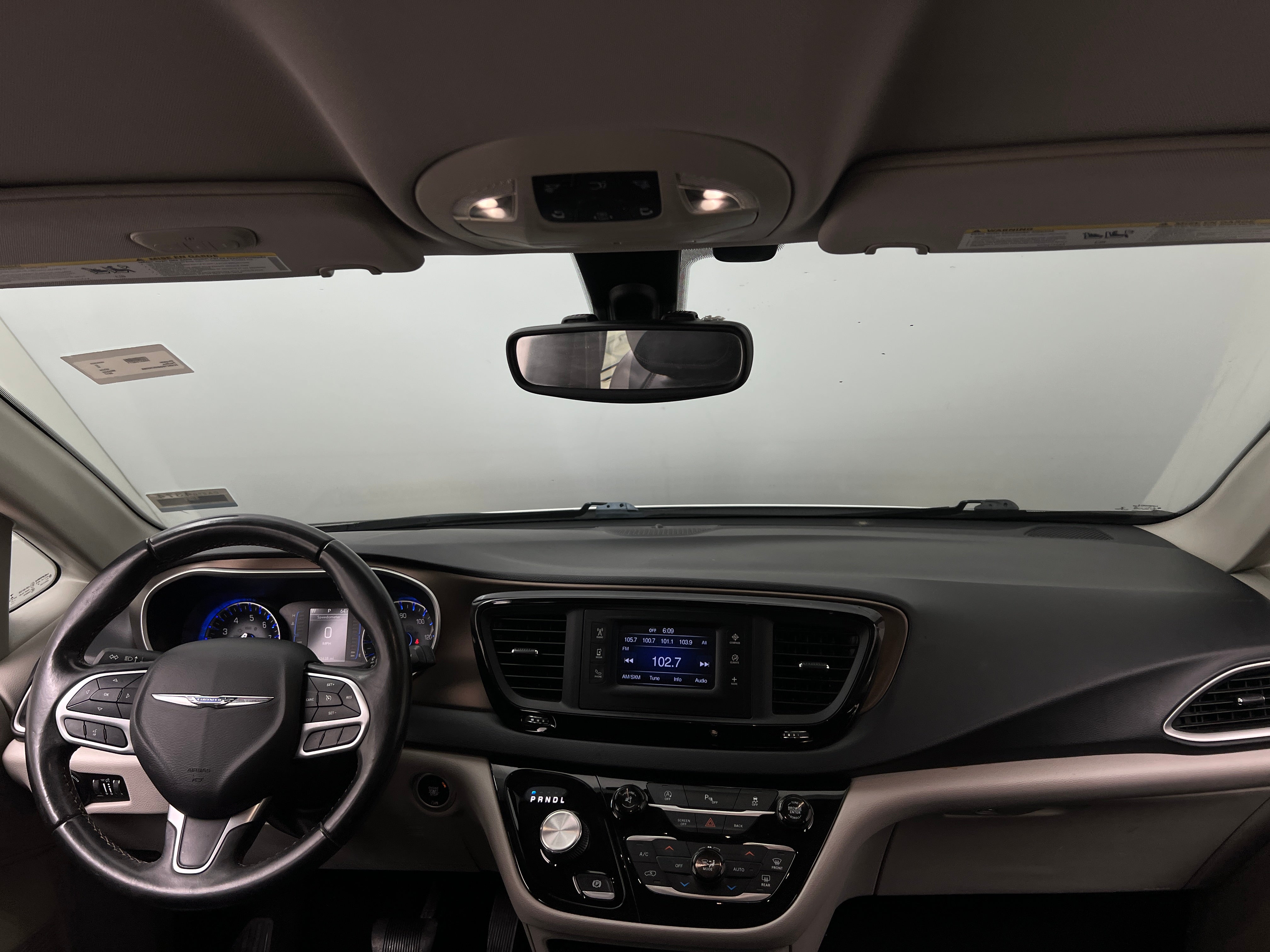2017 Chrysler Pacifica Touring L 2
