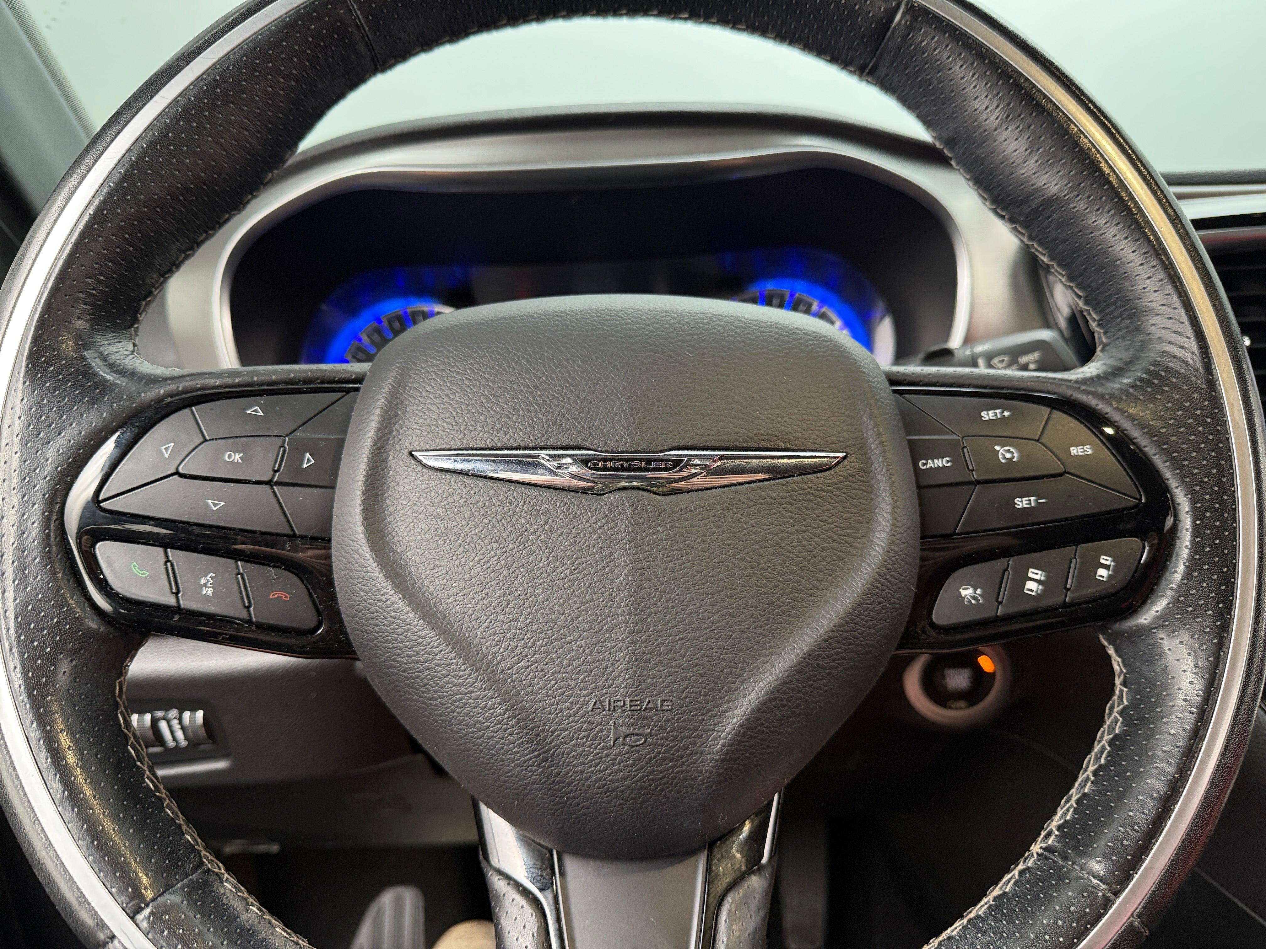 2020 Chrysler Pacifica  4