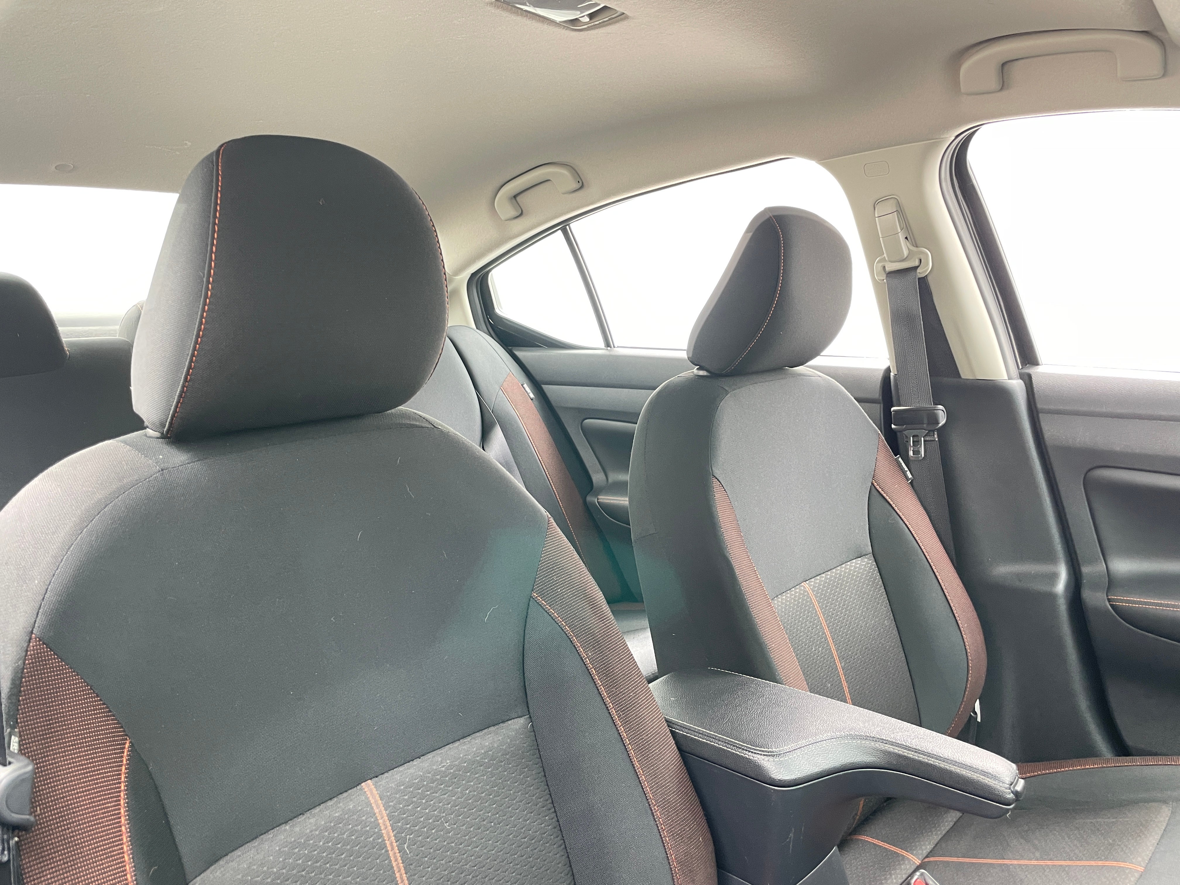 2021 Nissan Versa SR 2