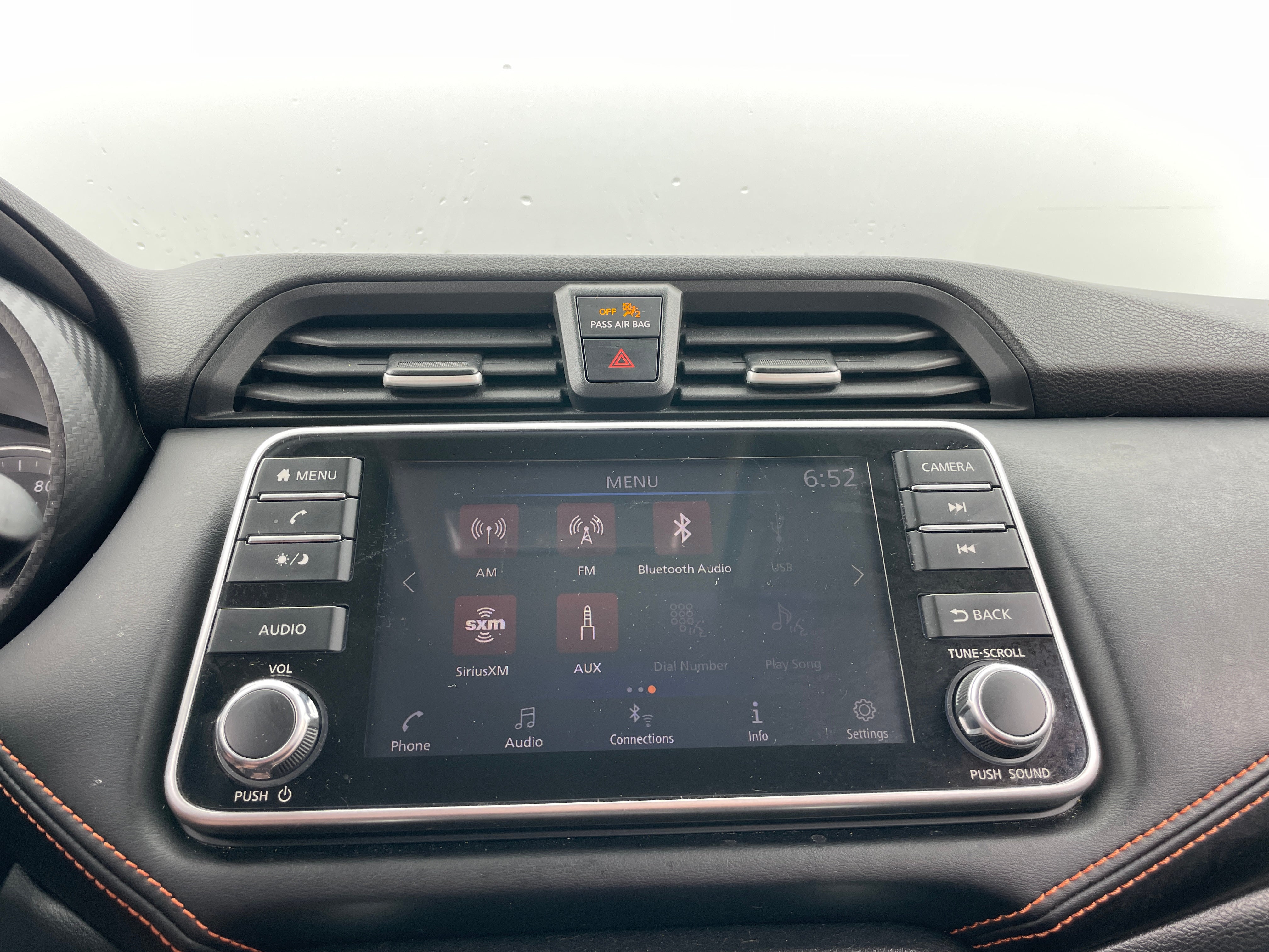 2021 Nissan Versa SR 4