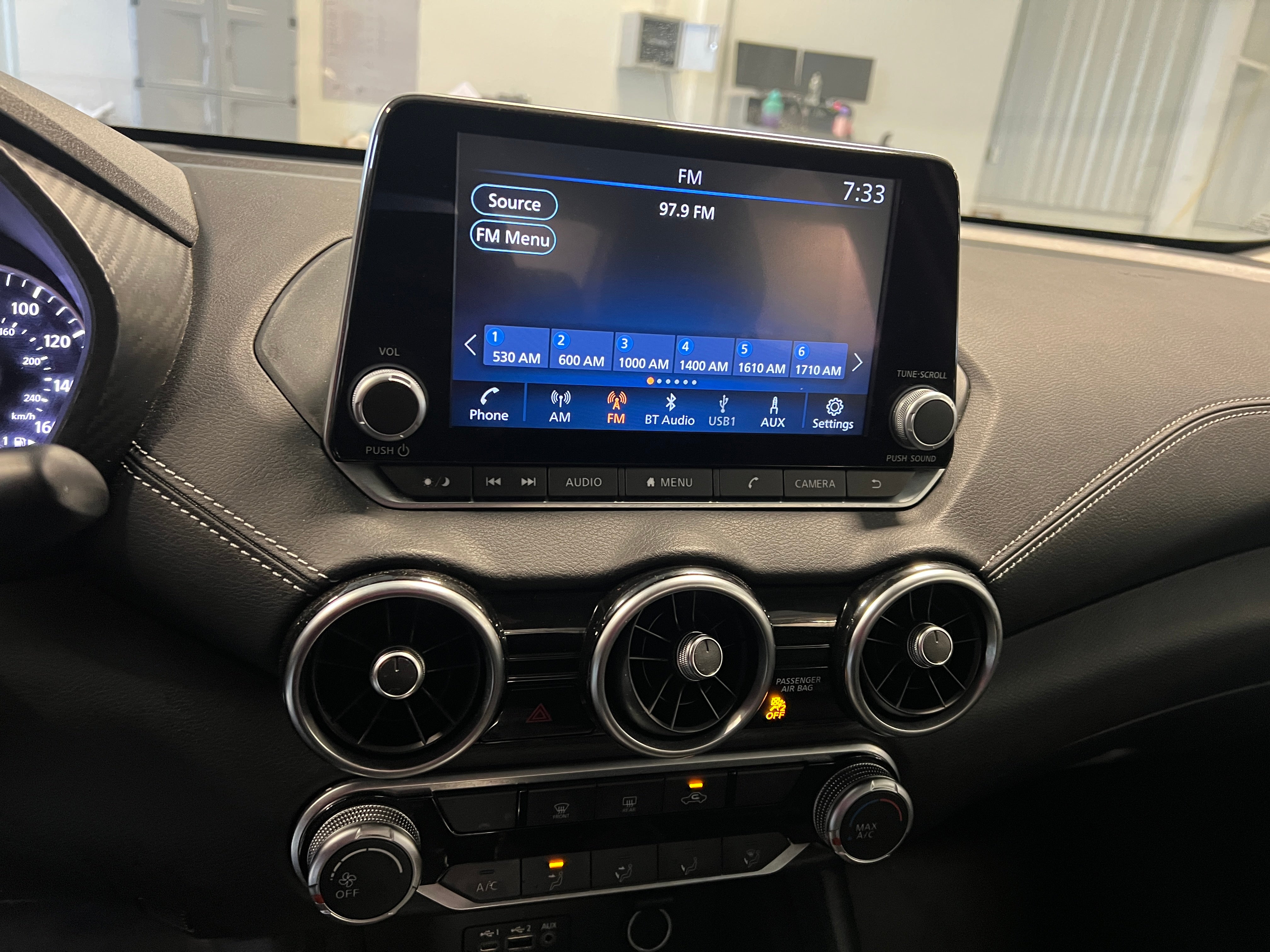 2023 Nissan Sentra SV 4