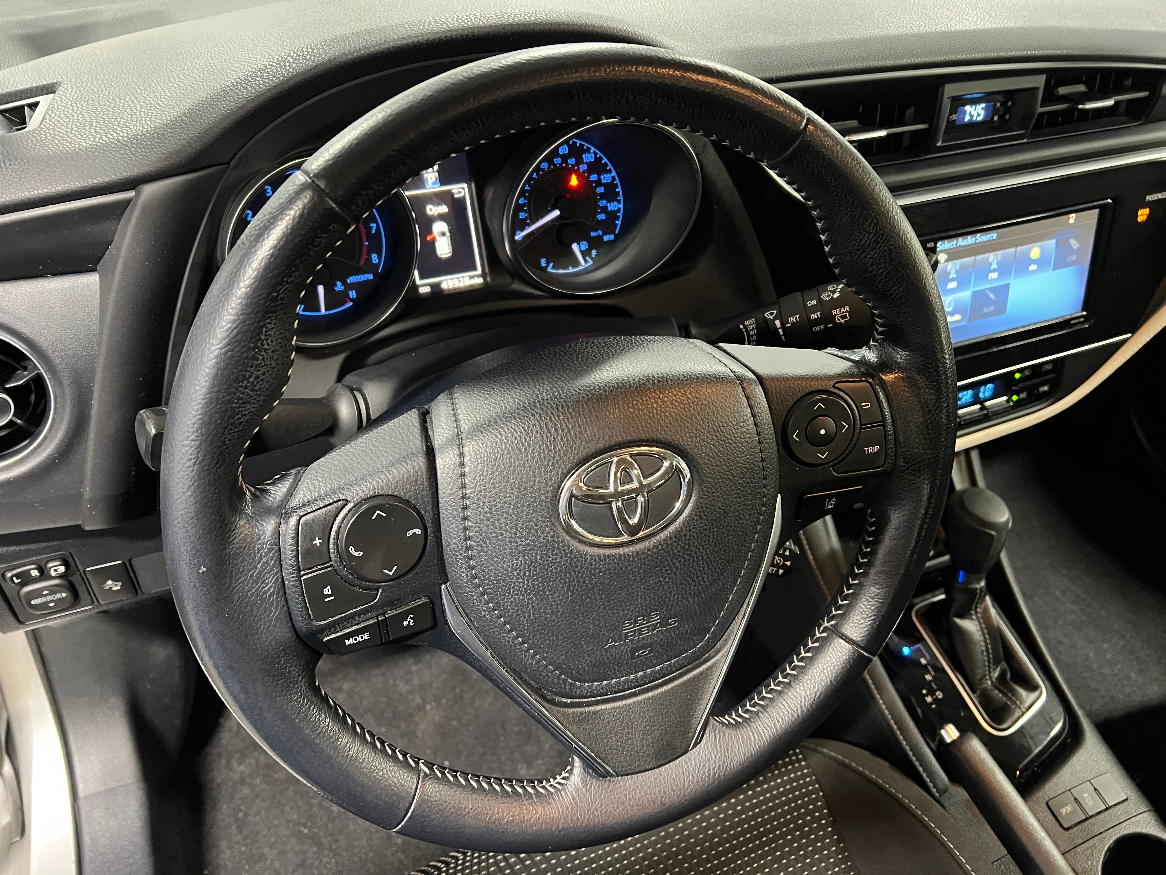 2018 Toyota Corolla iM Base 5