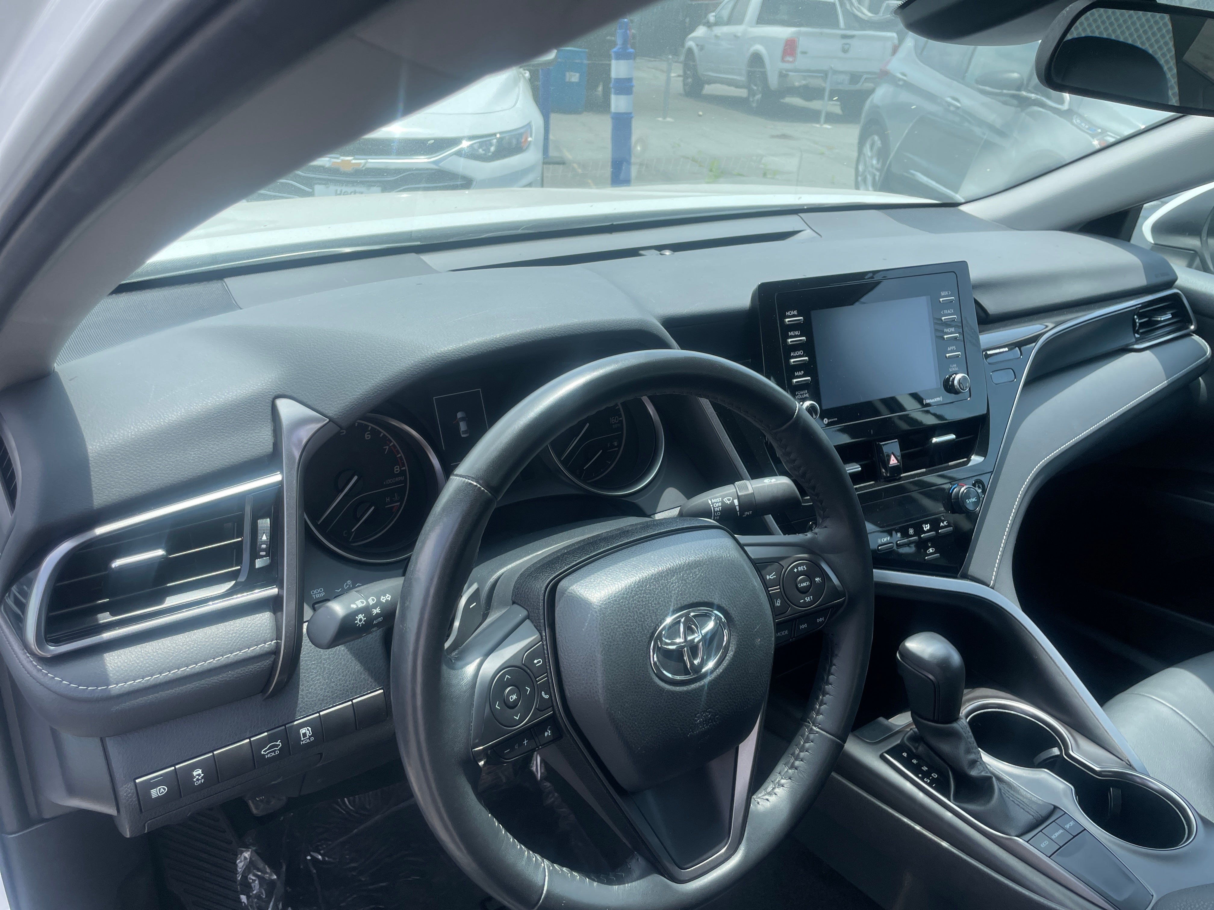 2024 Toyota Camry SE 3