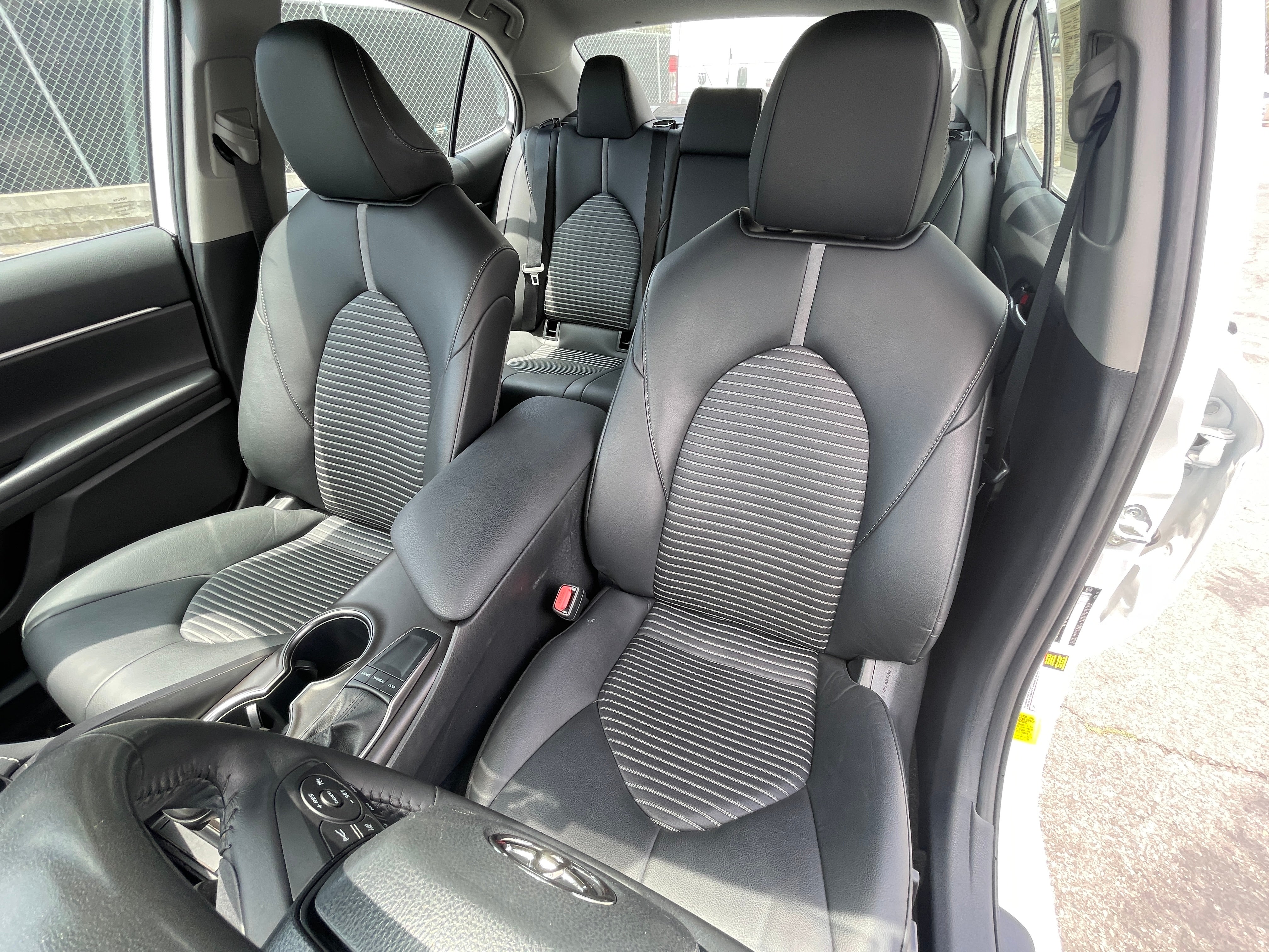 2024 Toyota Camry SE 2