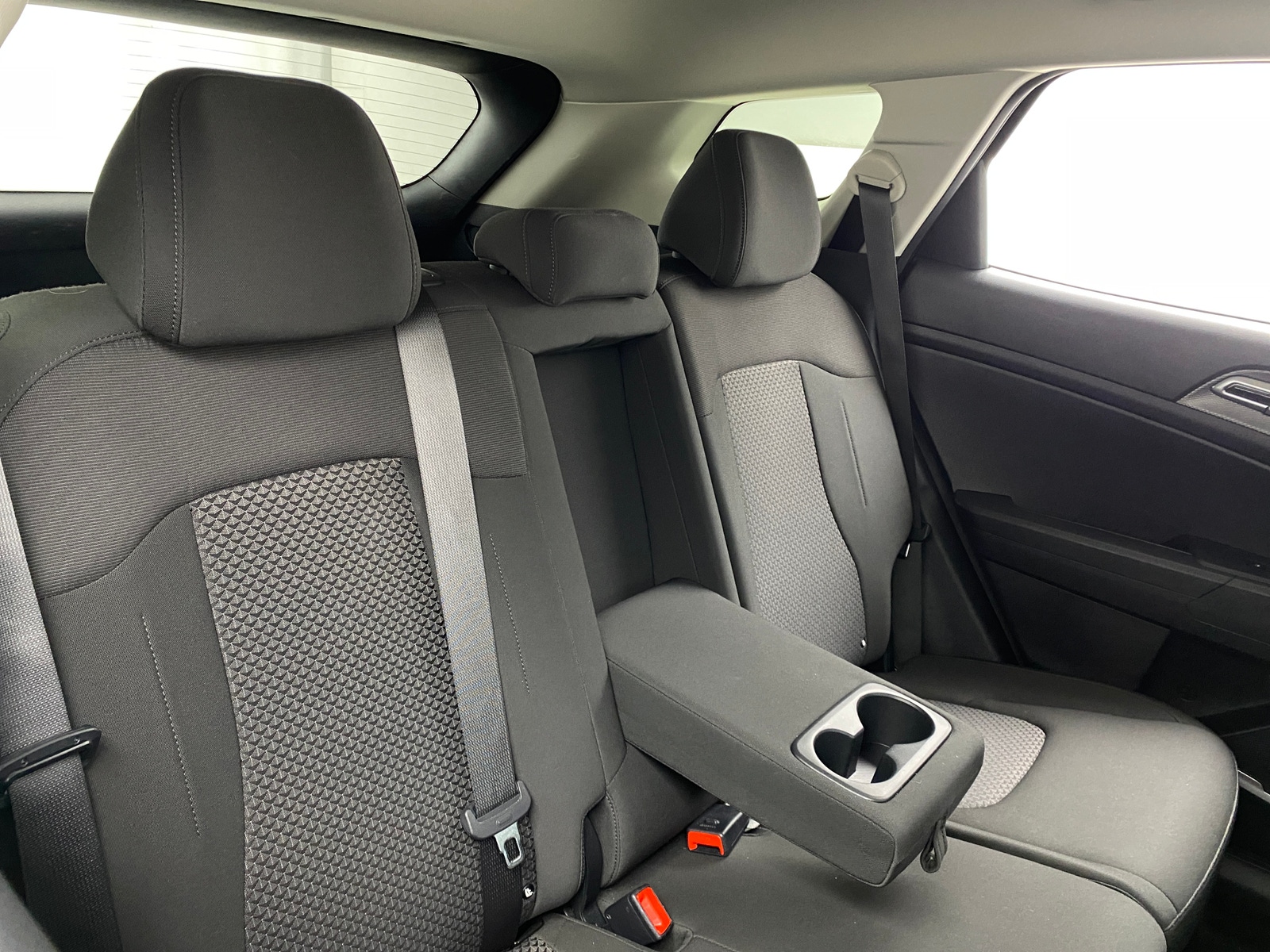 Thumbnail: 2024 Kia Sportage - 6