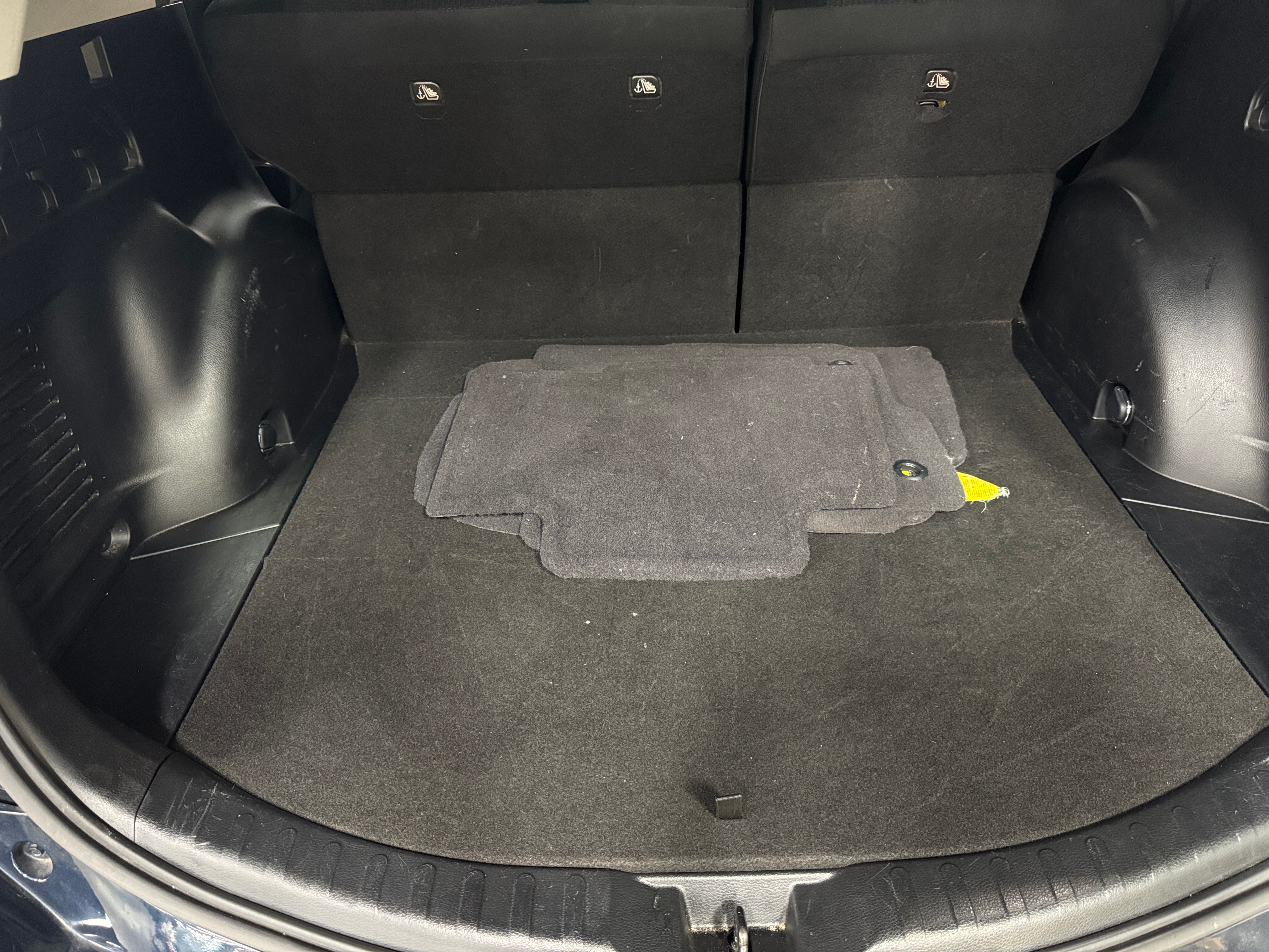 2017 Toyota RAV4 LE 7