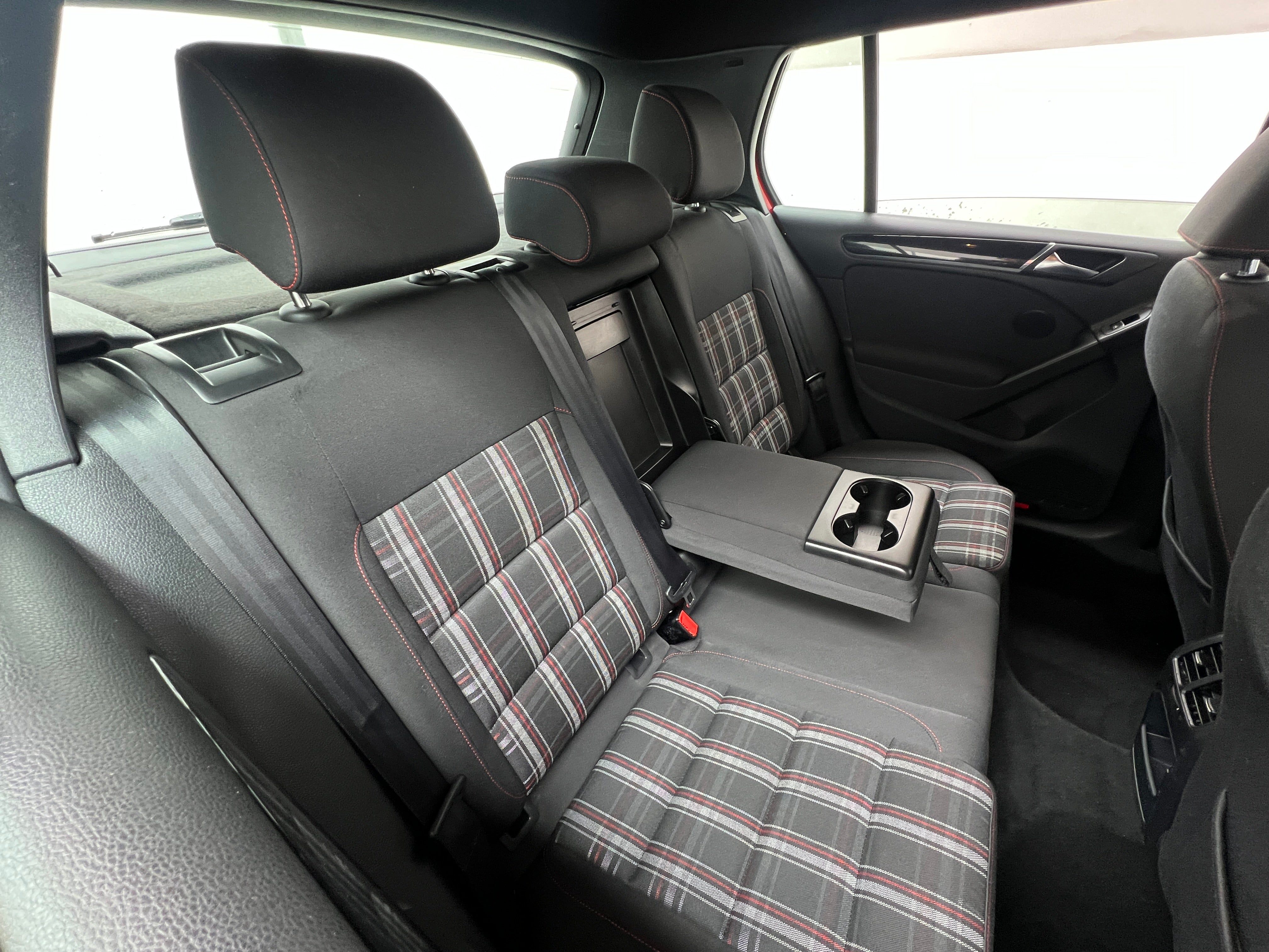 2013 Volkswagen Golf GTI Drivers Edition 6