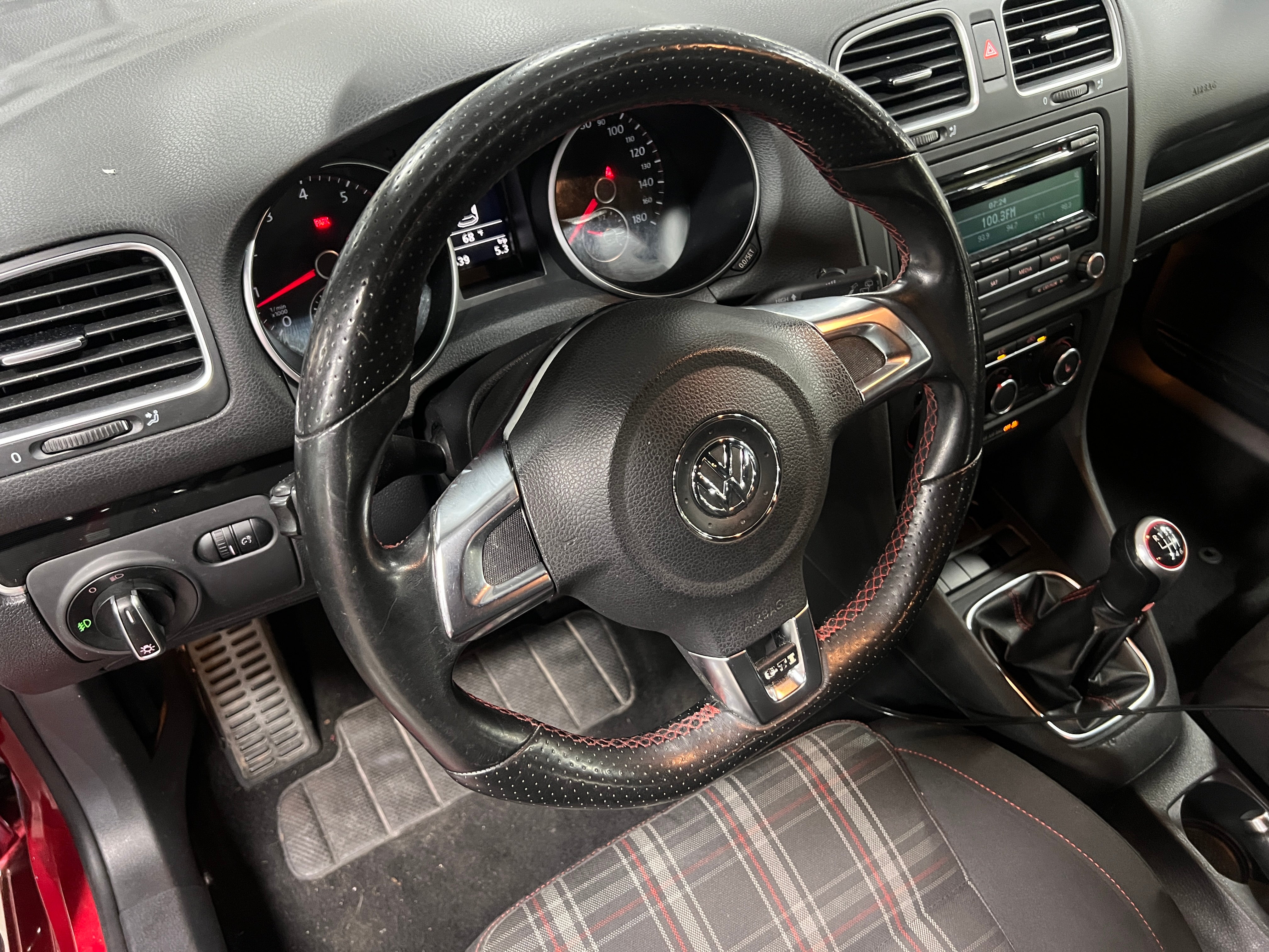 2013 Volkswagen Golf GTI Drivers Edition 5