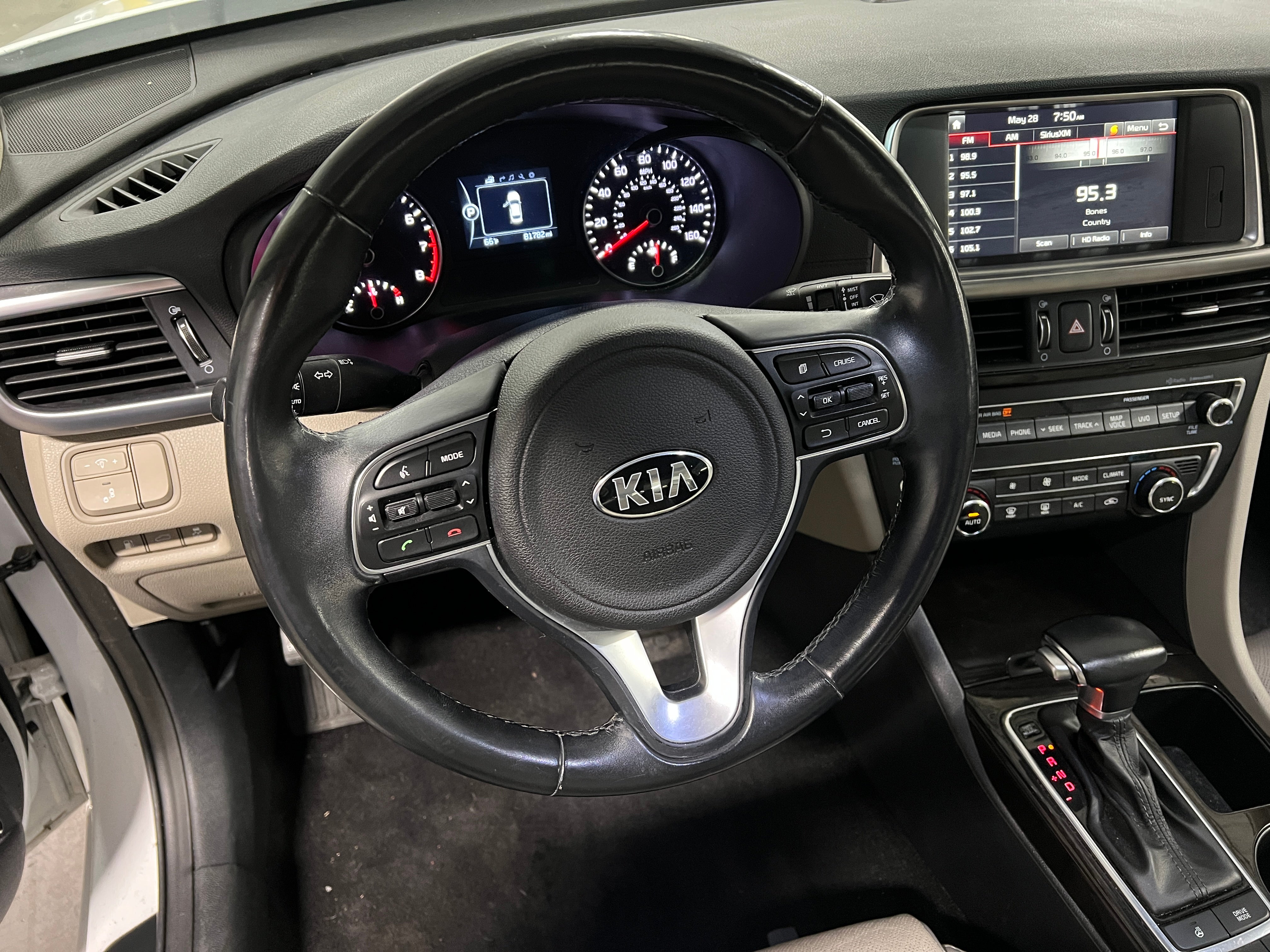 2016 Kia Optima EX 4