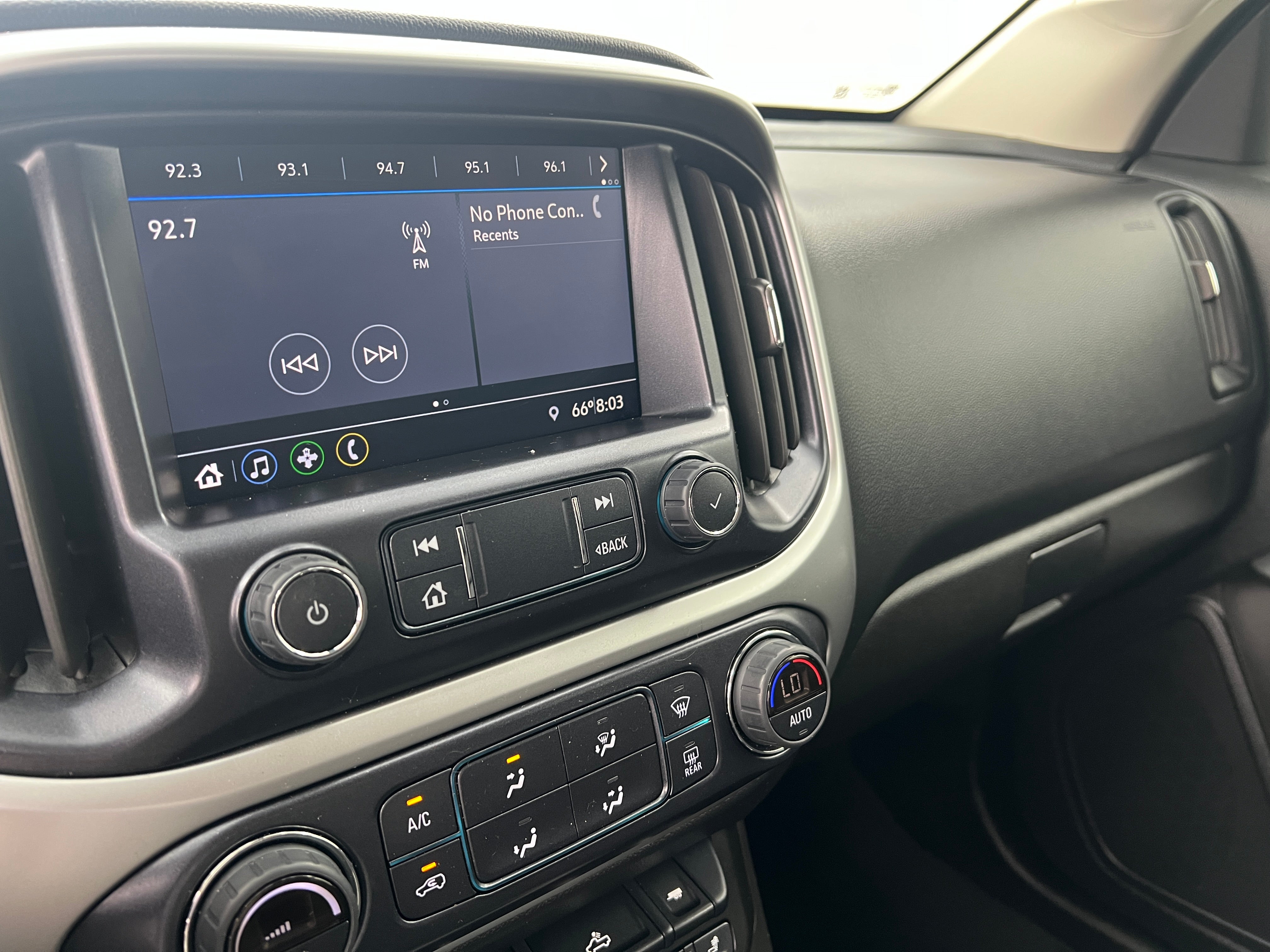 2022 Chevrolet Colorado LT 3