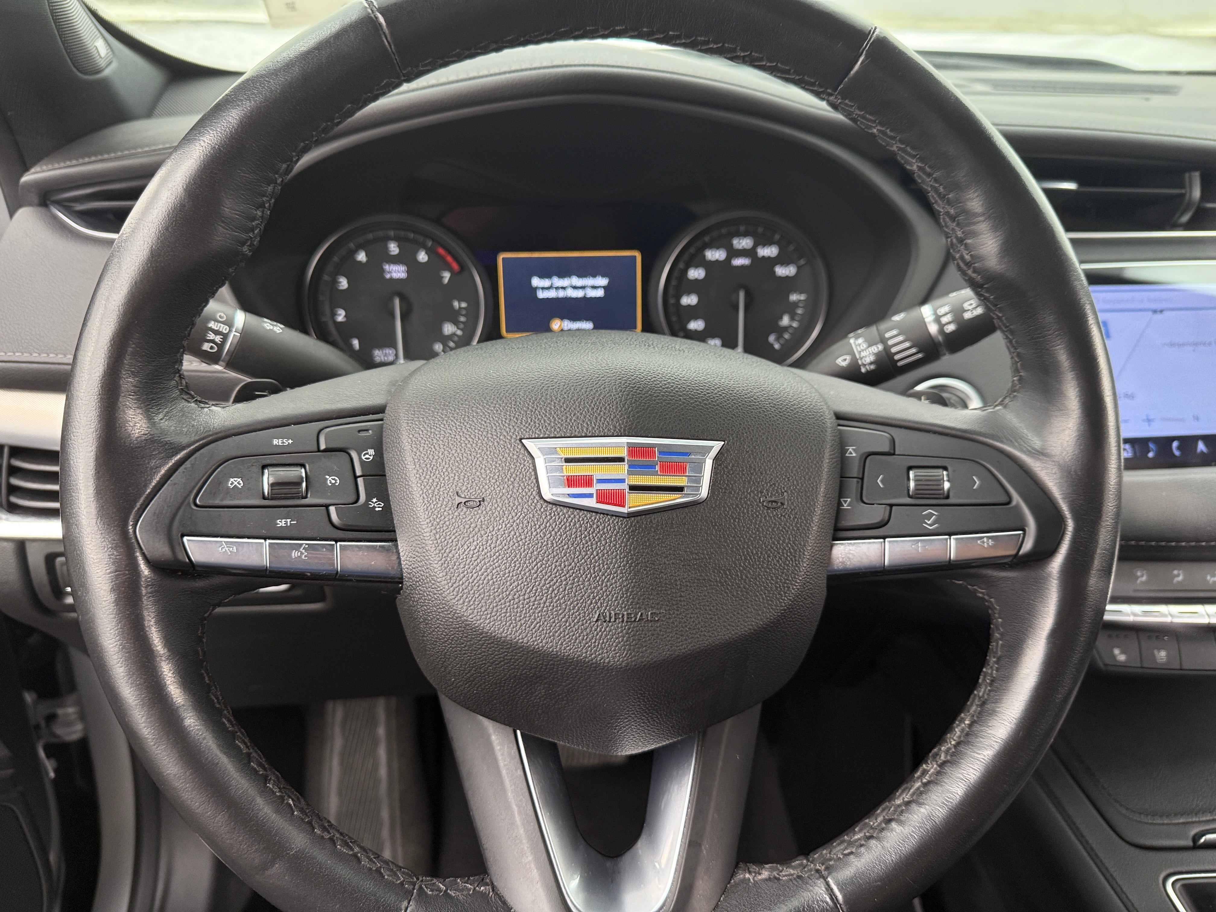 2021 Cadillac XT4 Premium Luxury 4