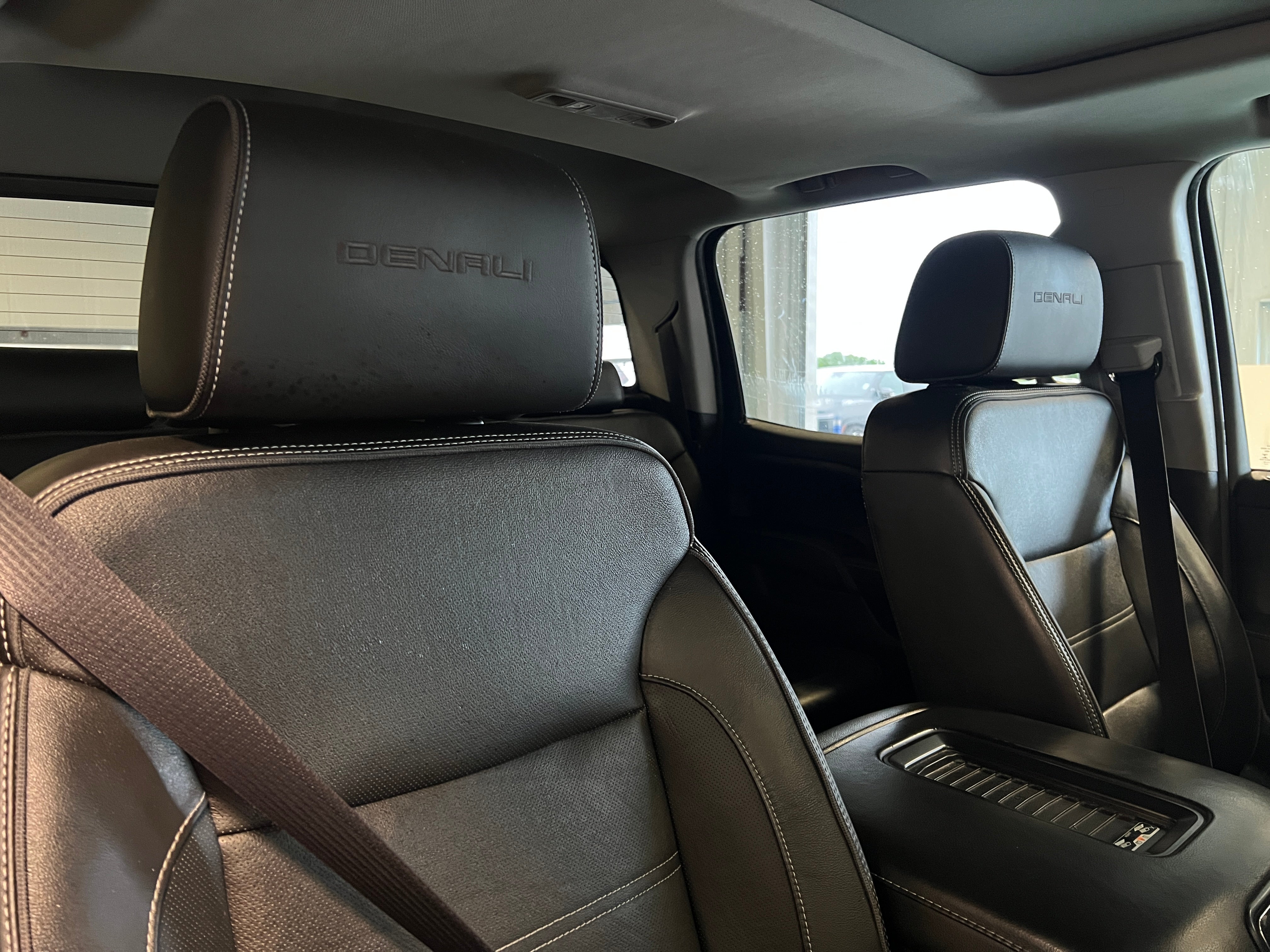 2018 GMC Sierra 1500 Denali 2