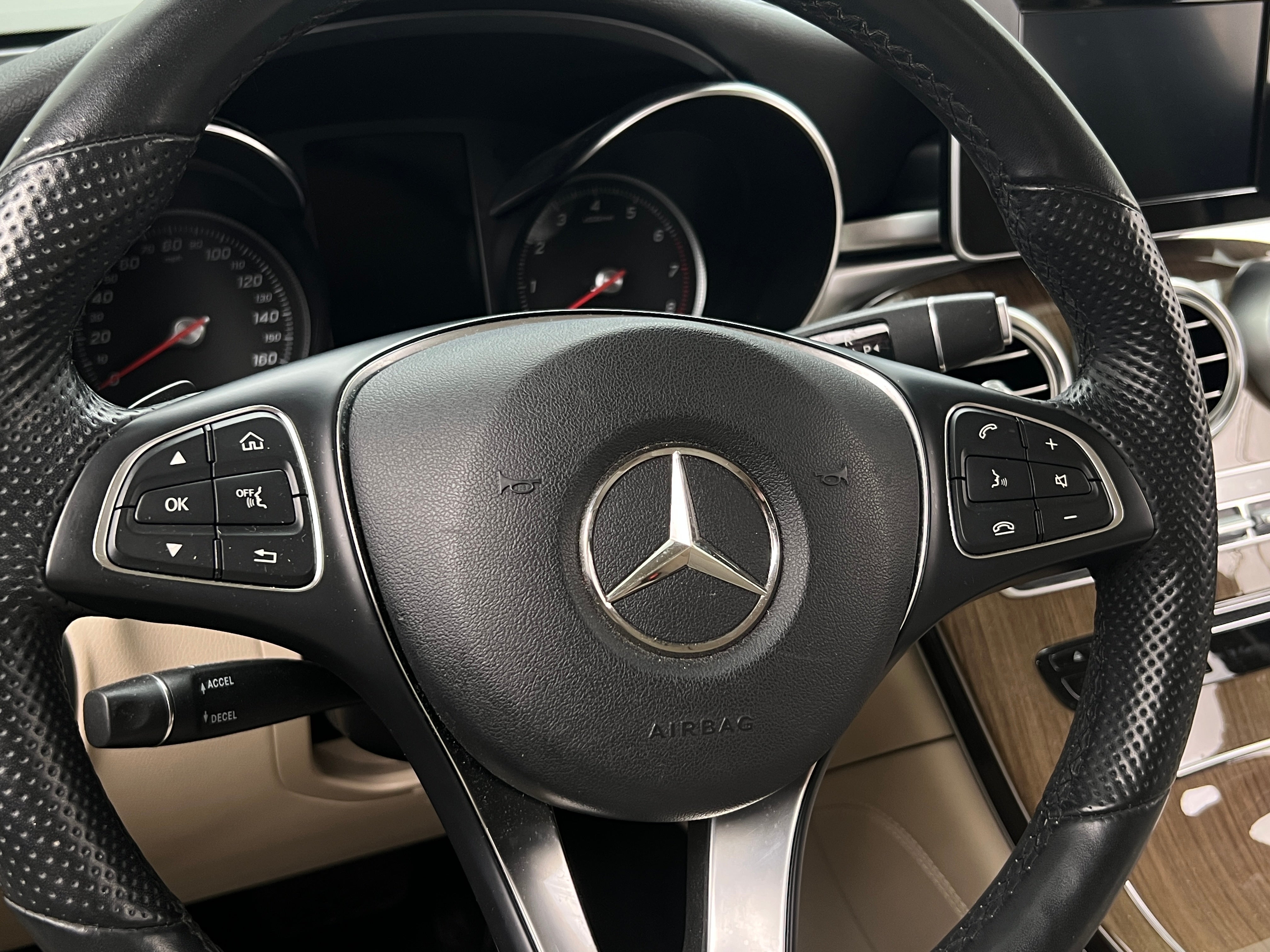 2019 Mercedes-Benz GLC 300 4