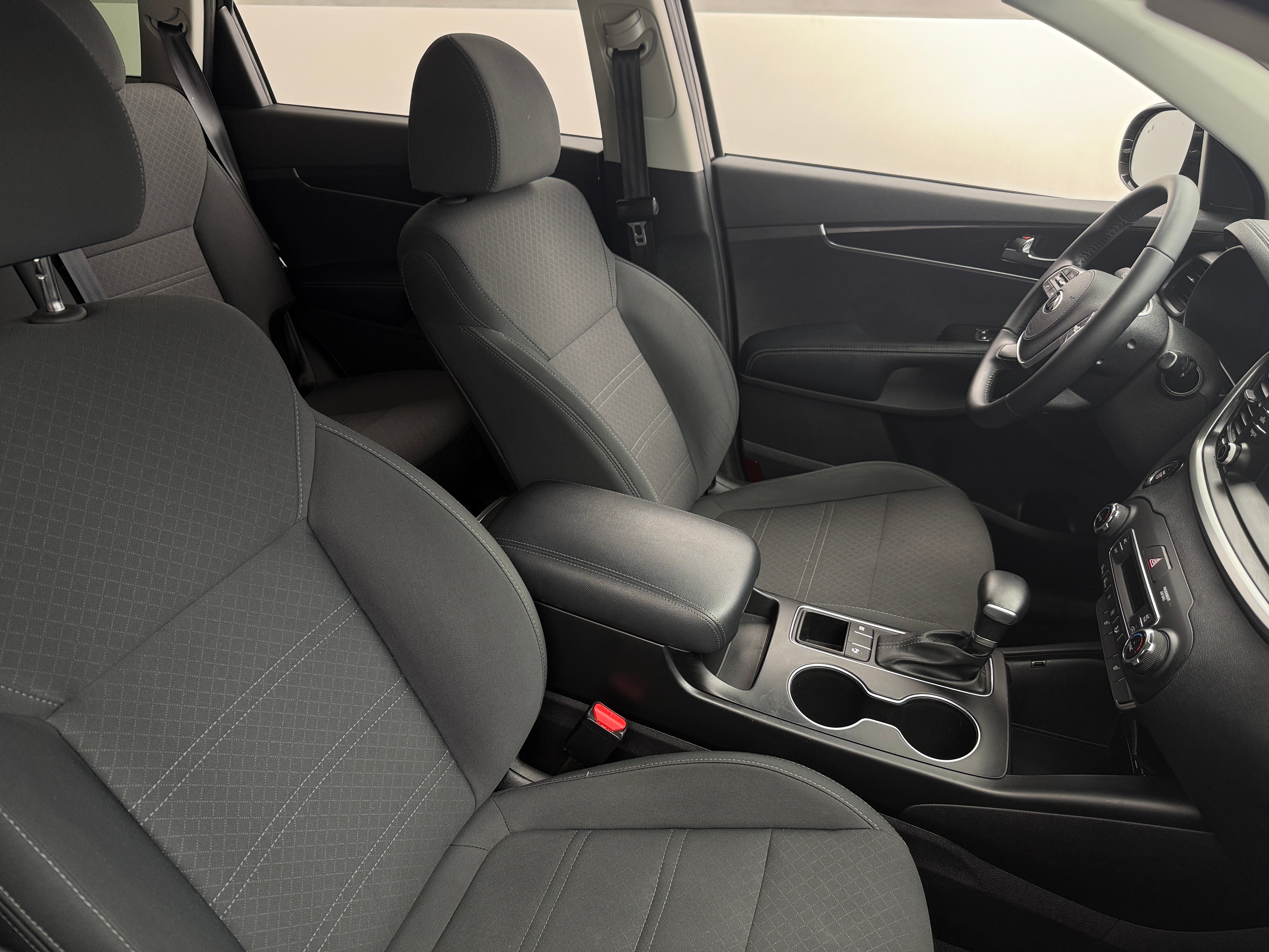 2020 Kia Sorento S 2