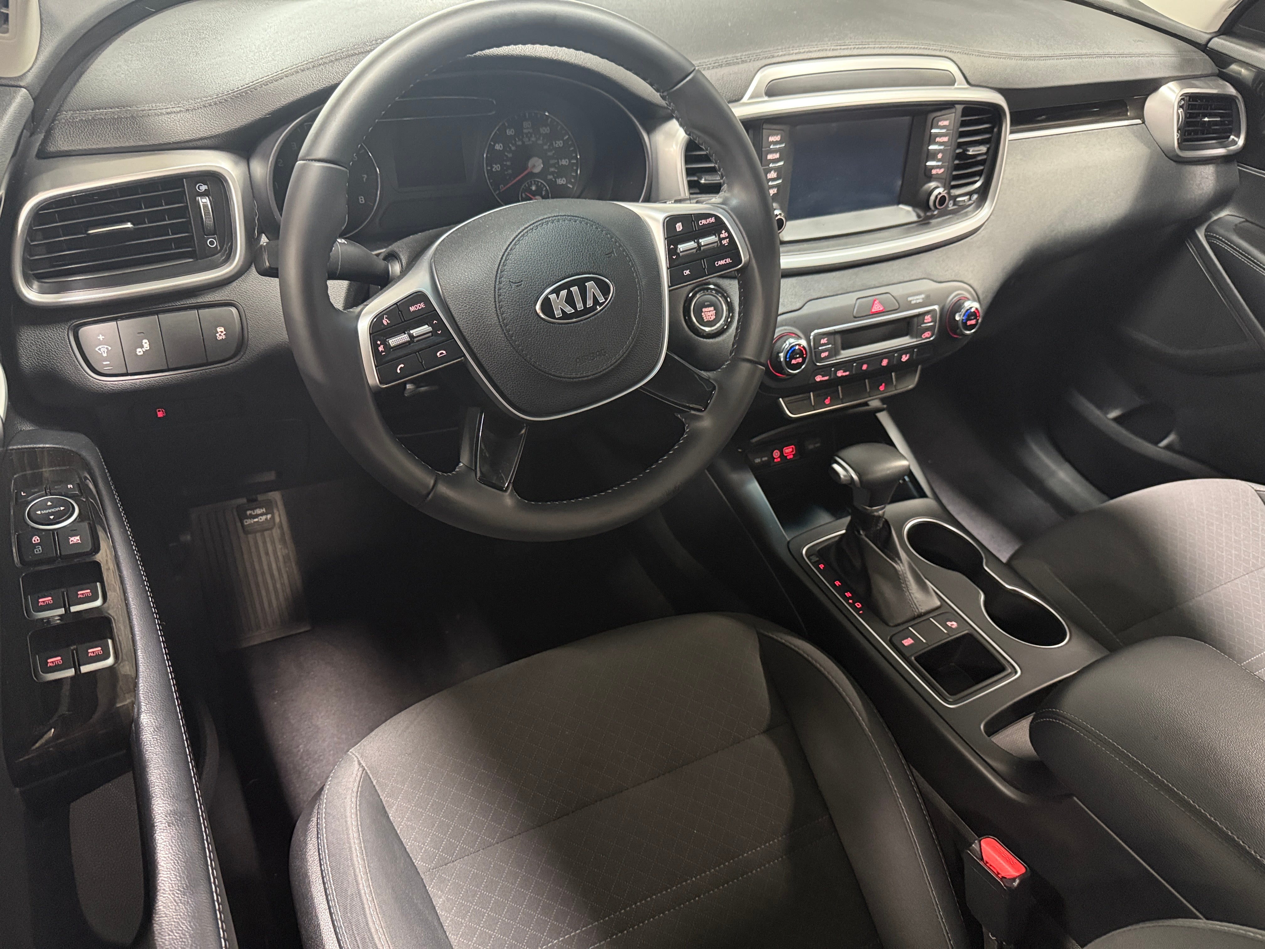 2020 Kia Sorento S 3
