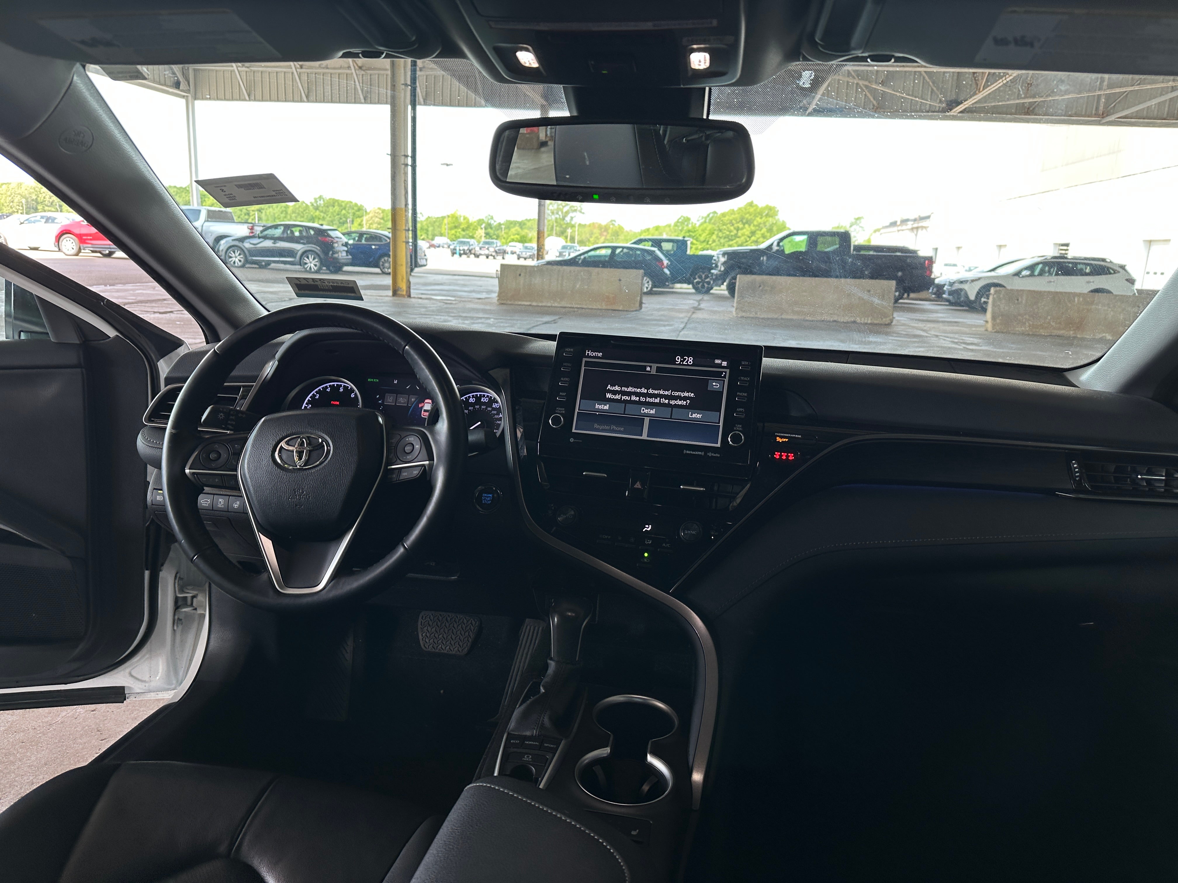 2022 Toyota Camry XLE 2