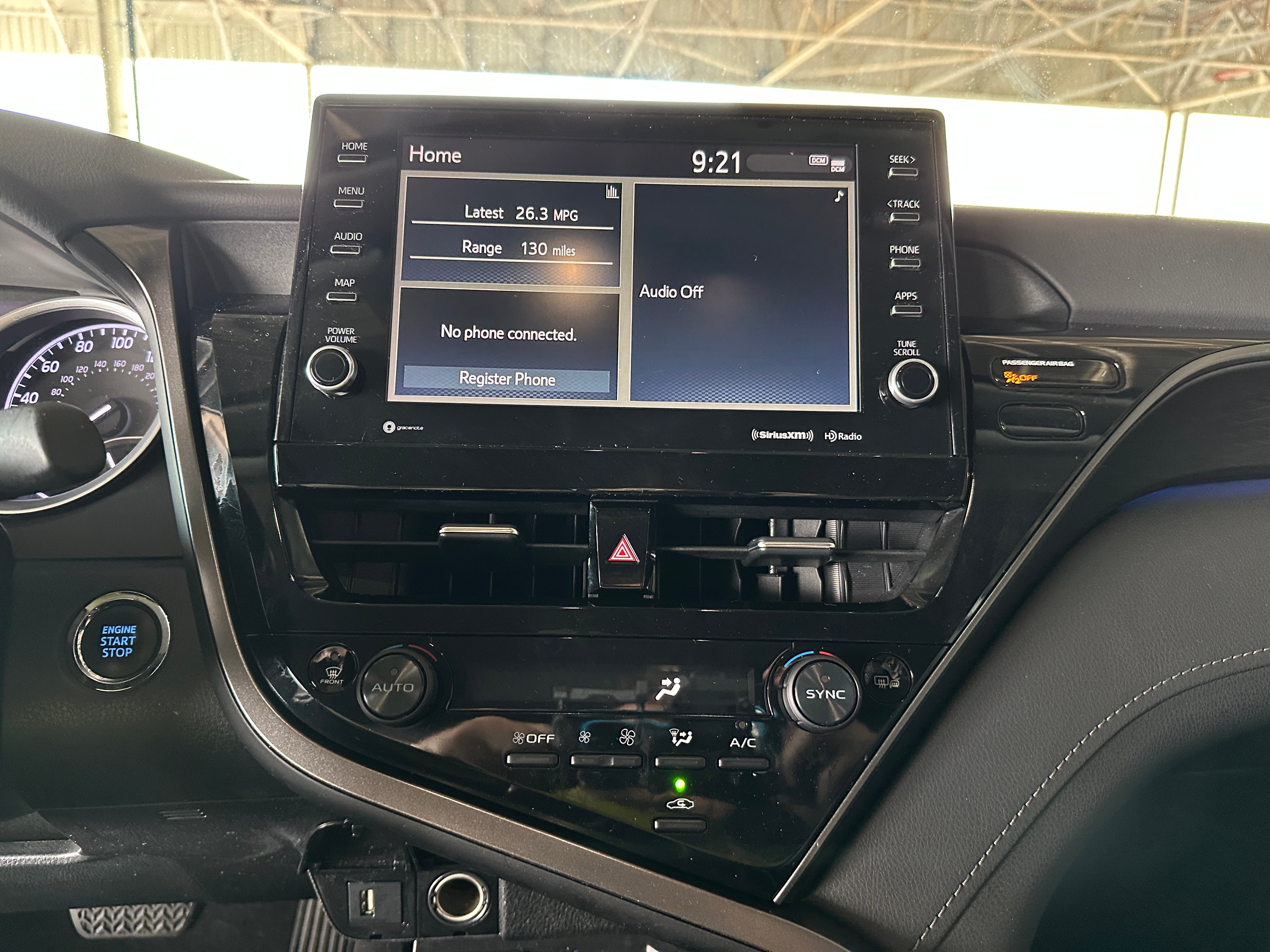 2022 Toyota Camry XLE 3