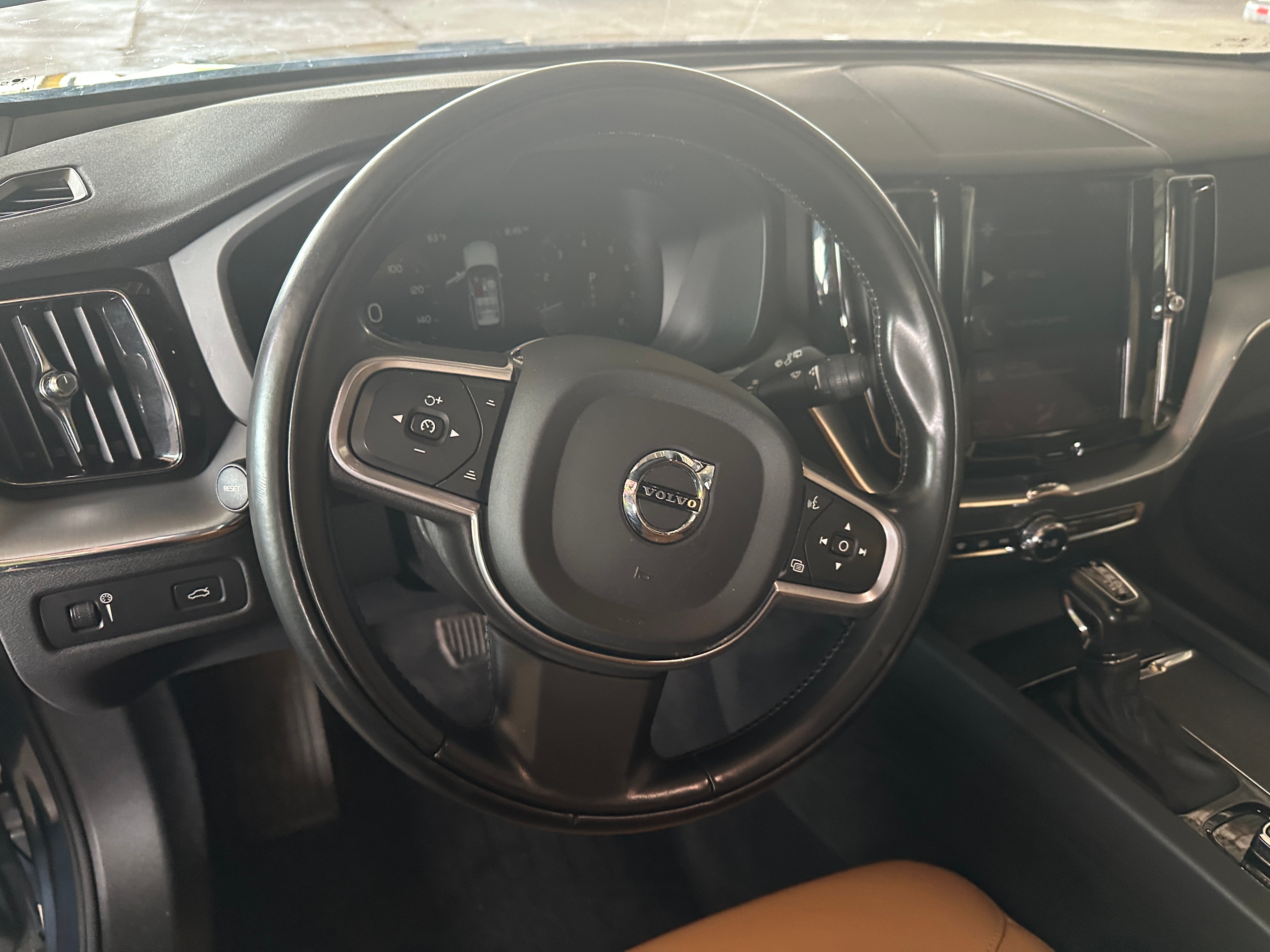 2018 Volvo XC60 T6 Momentum 4