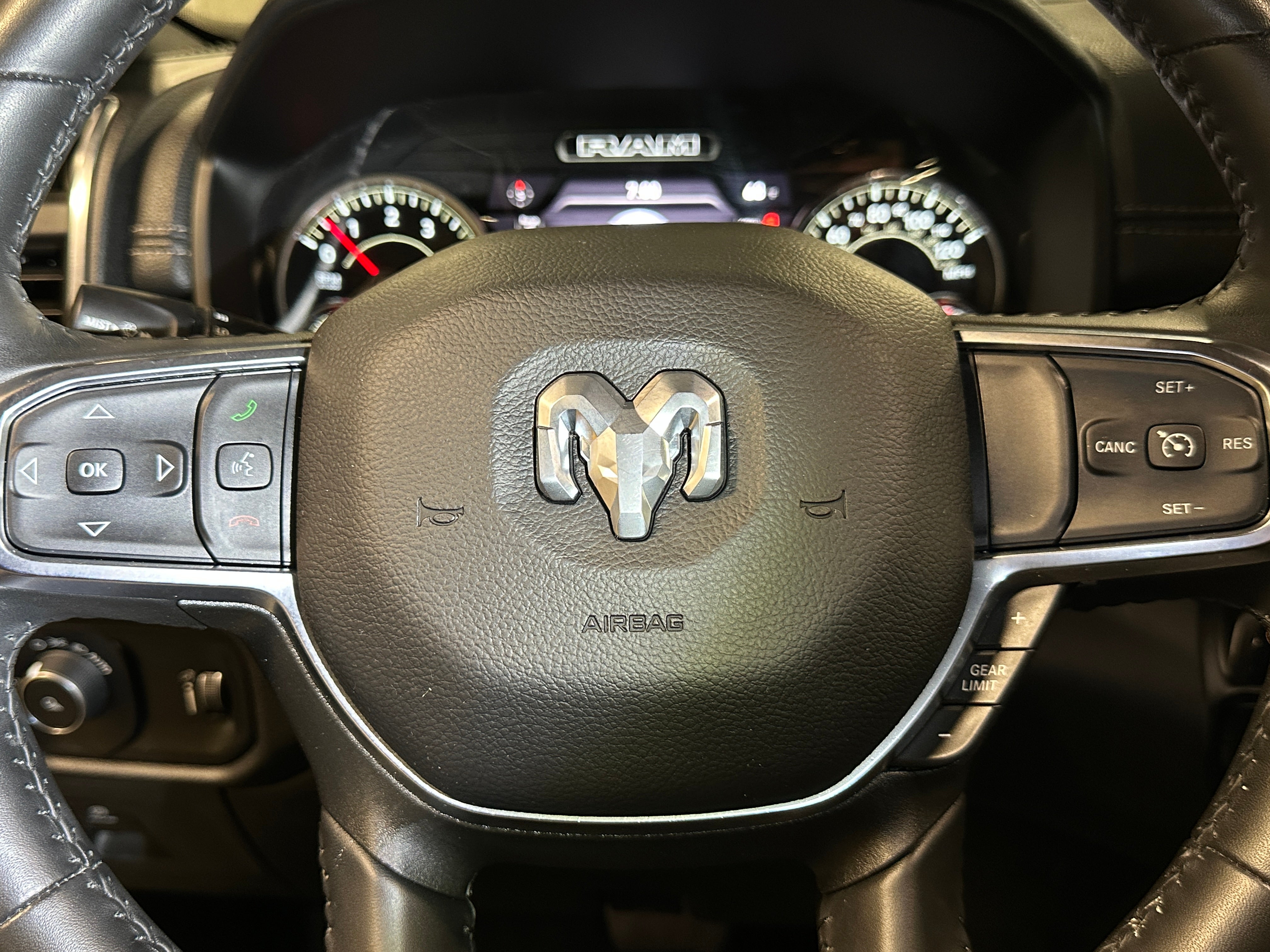2024 RAM 1500 Laramie 4