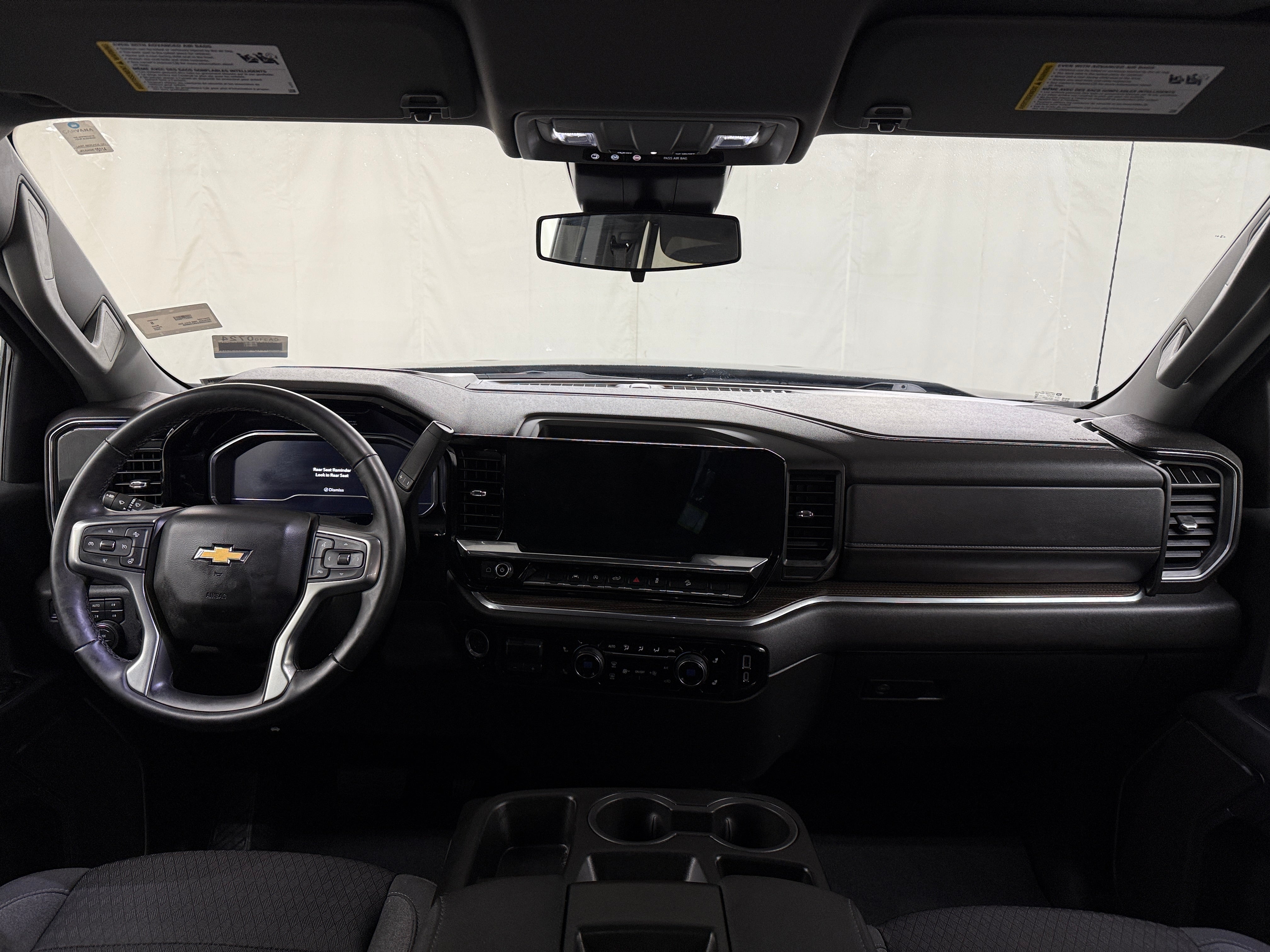 2024 Chevrolet Silverado 1500 LT 3