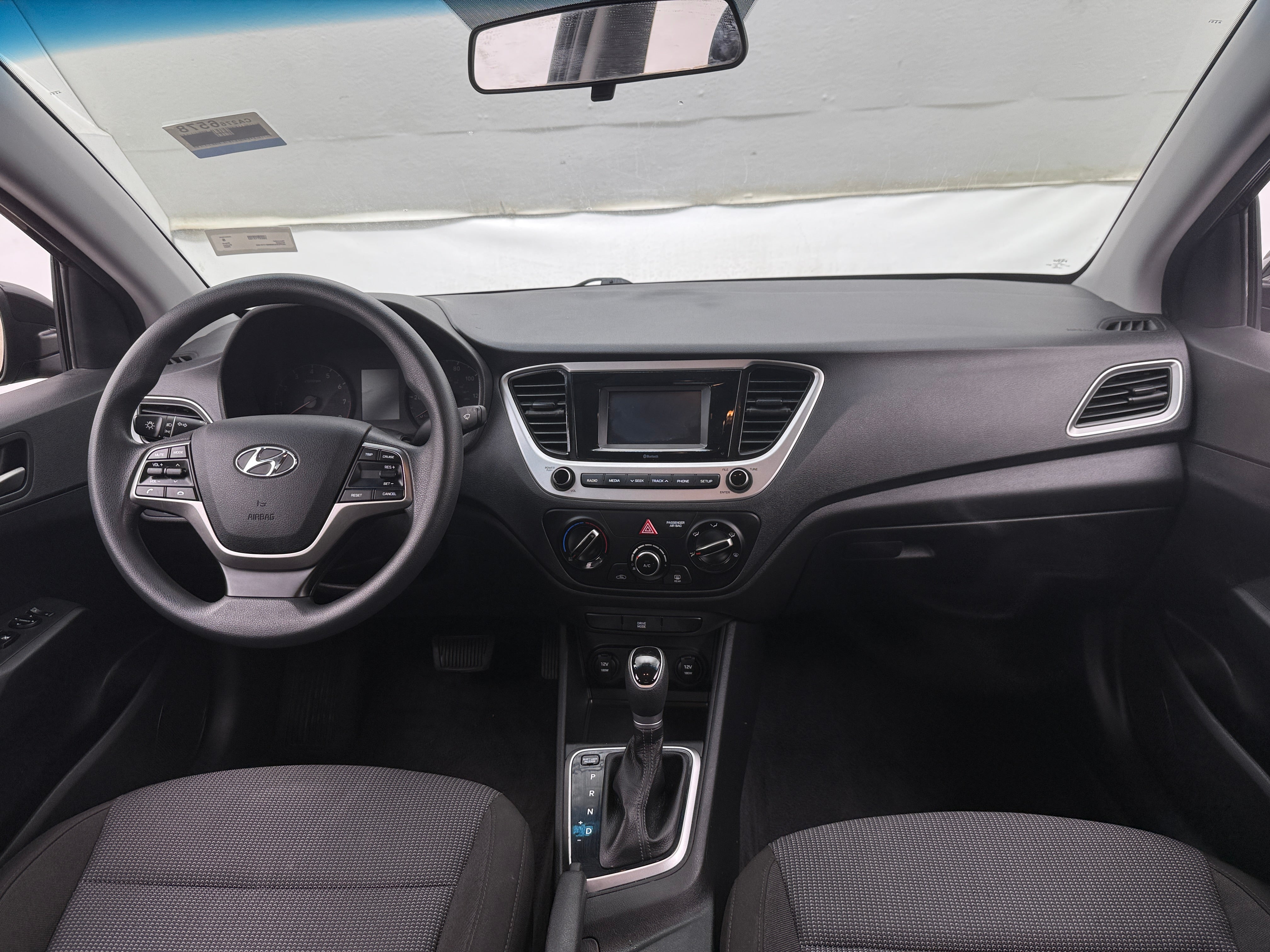 2022 Hyundai Accent SE 3